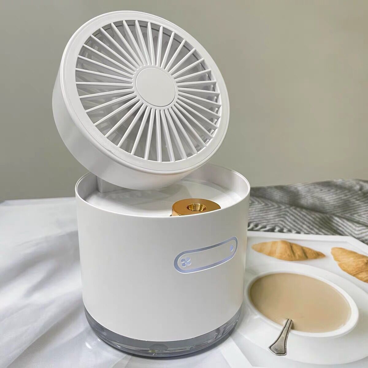 Quạt để bàn máy phun sương có đèn LED phong cách retro