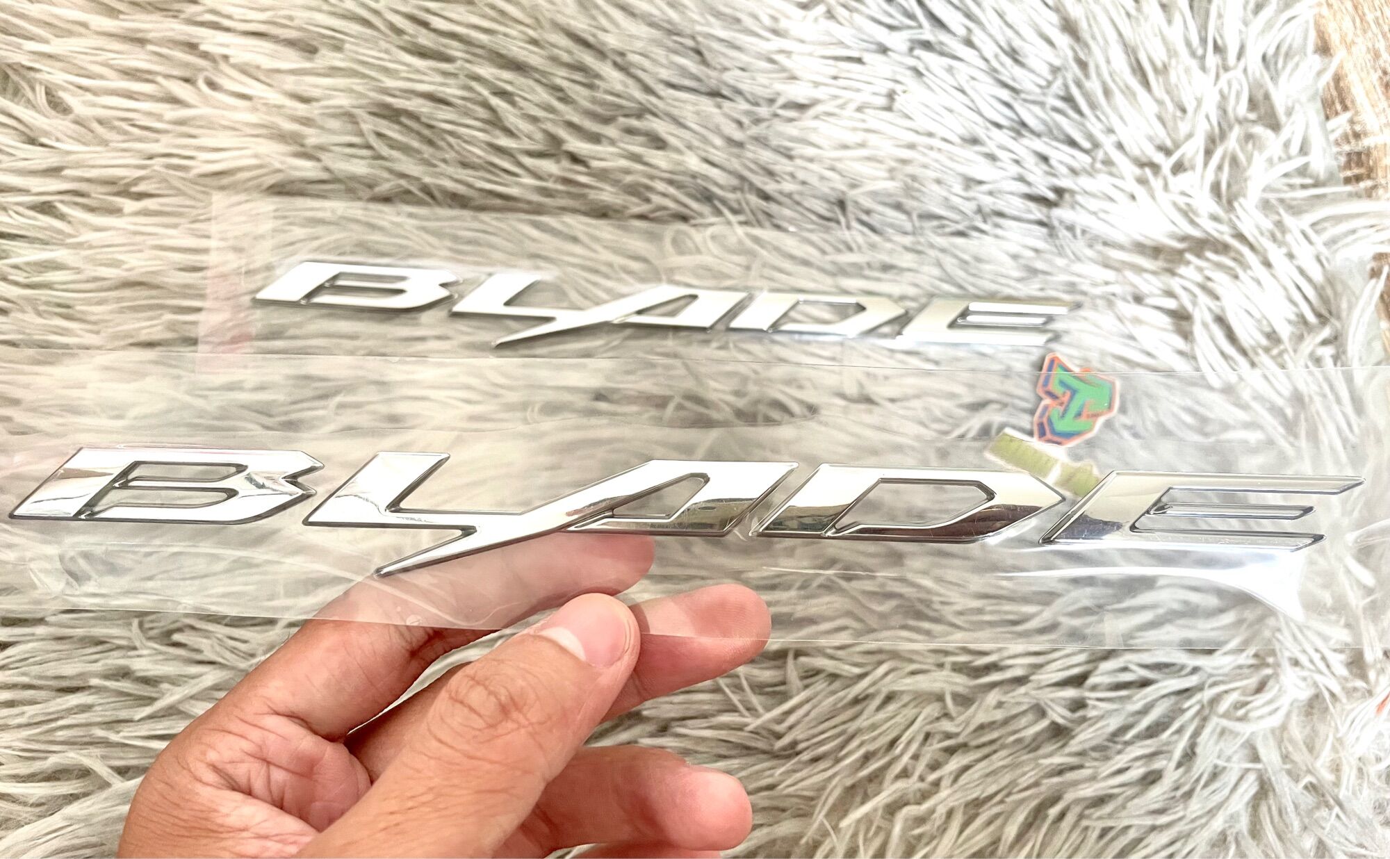 Tem Wave Blade zin chữ nổi, hàng zin trần sắc nét