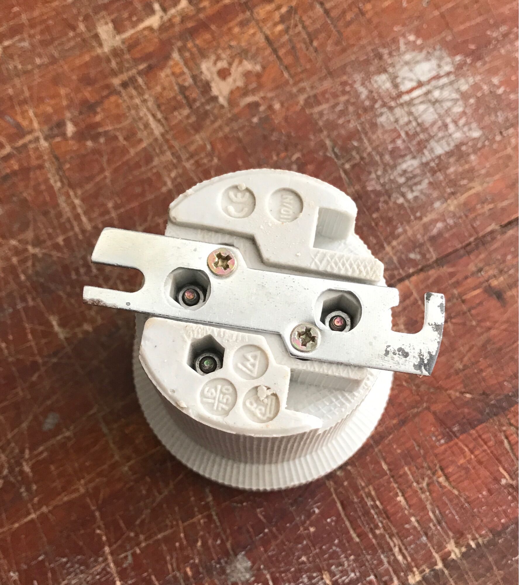 Đui đèn E40 bằng Sứ