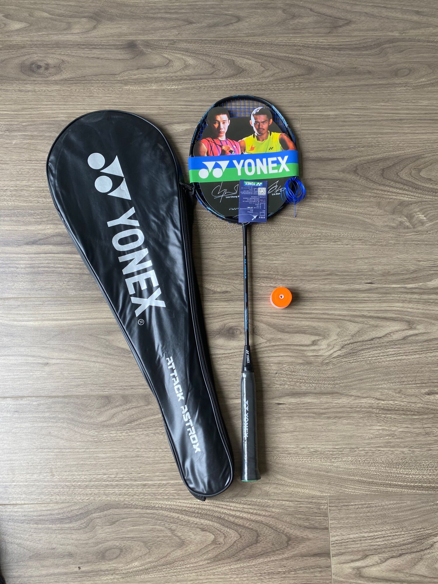 Vợt cầu lông yonex khung cacbon siêu hot (khuyến mãi căng dây và cuốn cán)