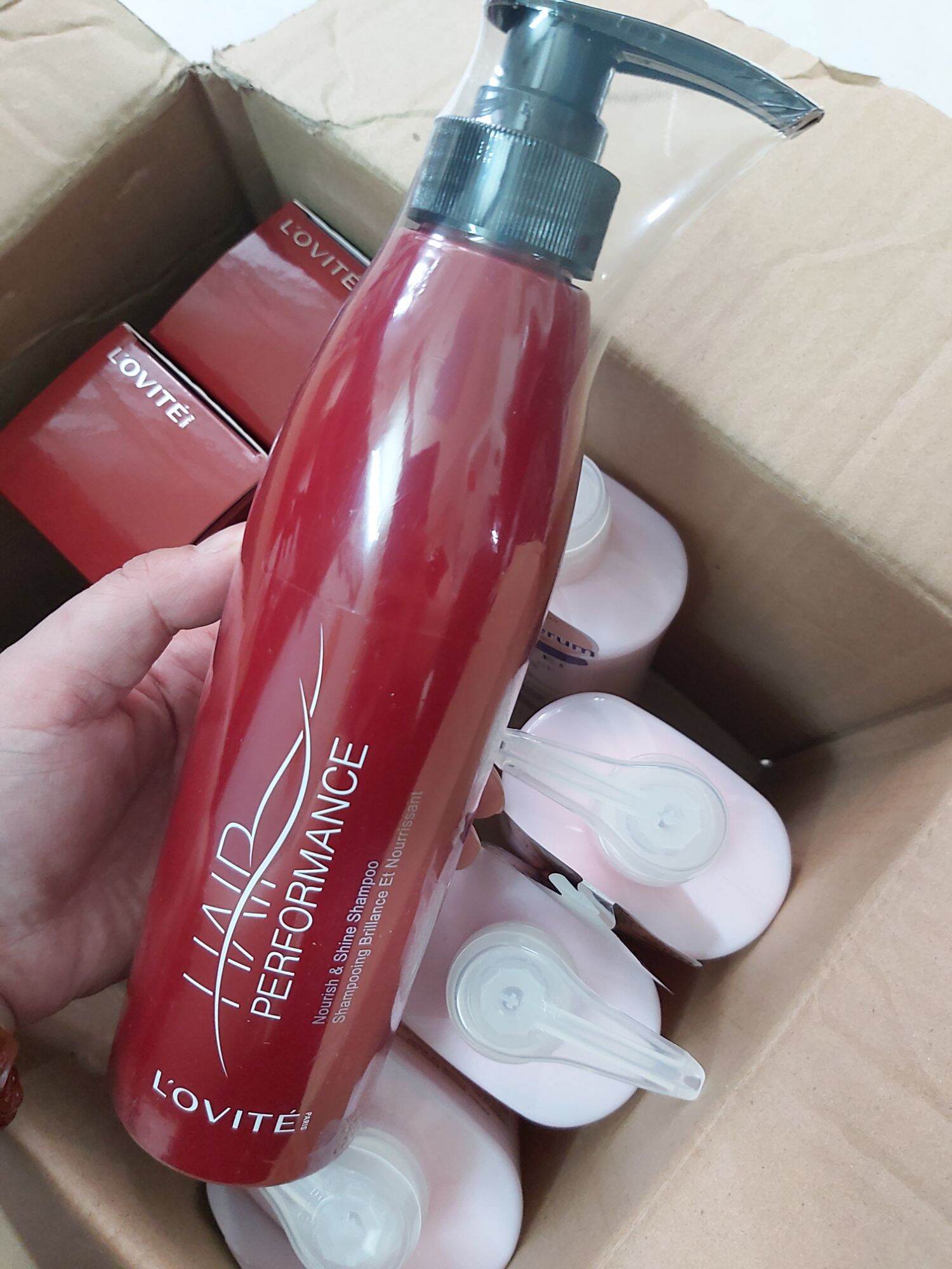 DẦU GỘI DƯỠNG VÀ BÓNG TÓC L'OVITE 500ML