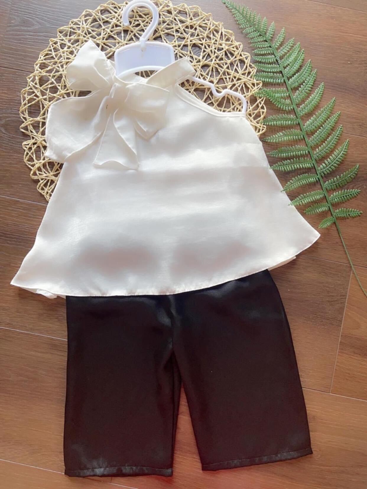 Set cổ yếm nơ chất lụa siêu đẹp cho bé gái