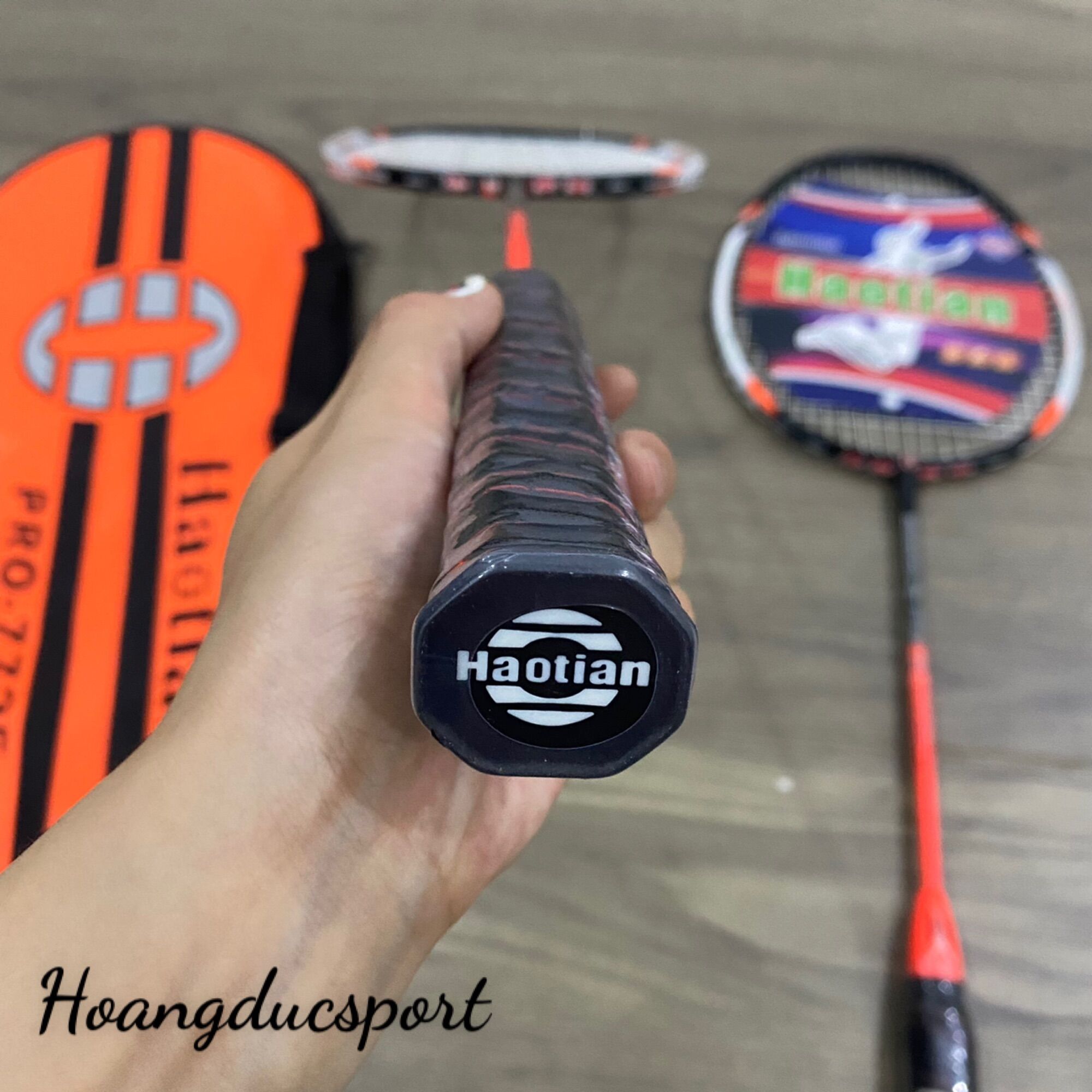 Bộ 2 vợt cầu lông haotian 7725 siêu đẹp (2 vợt)