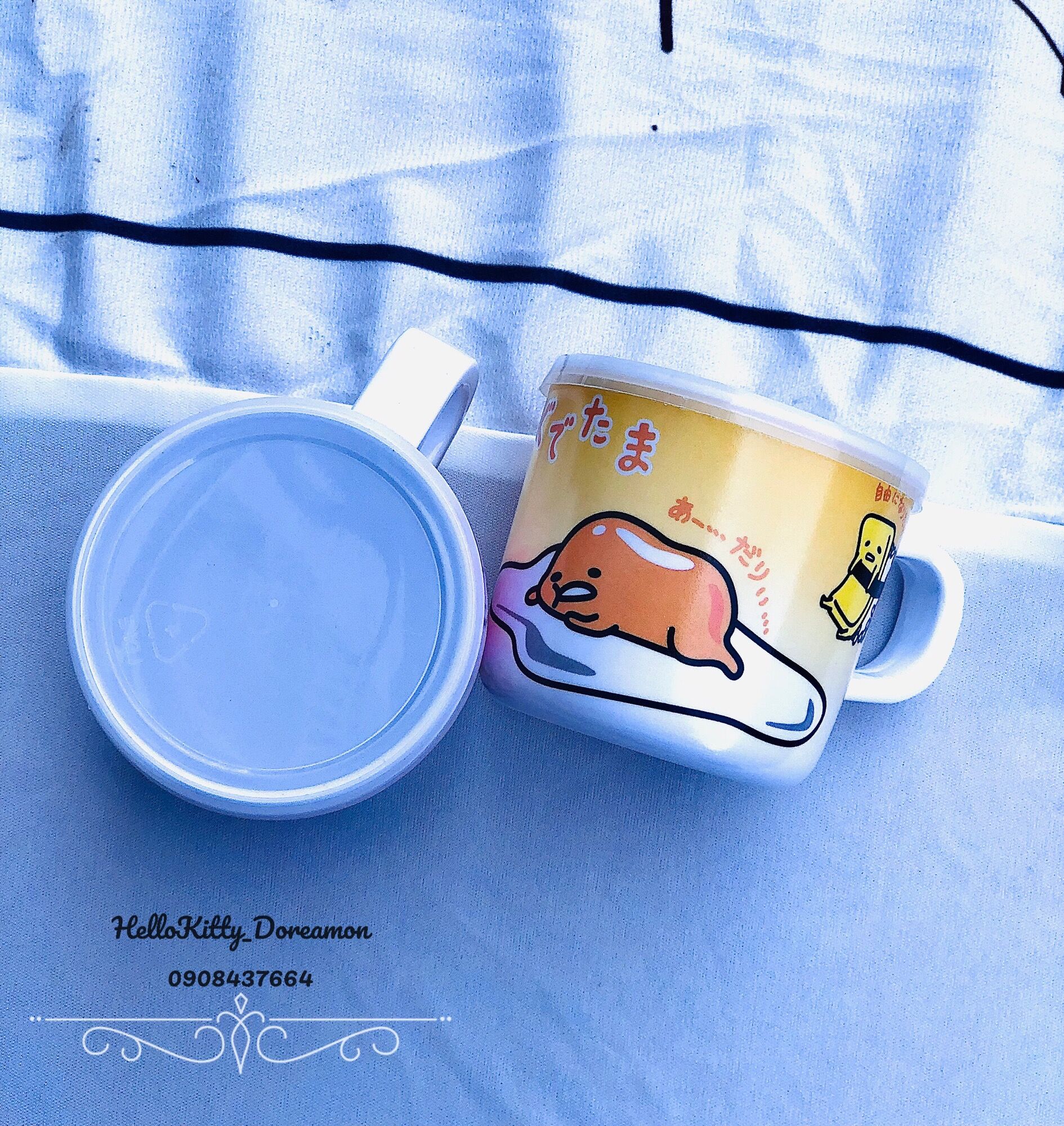 Ly có nắp 200ml Elsa và Trứng Vàng