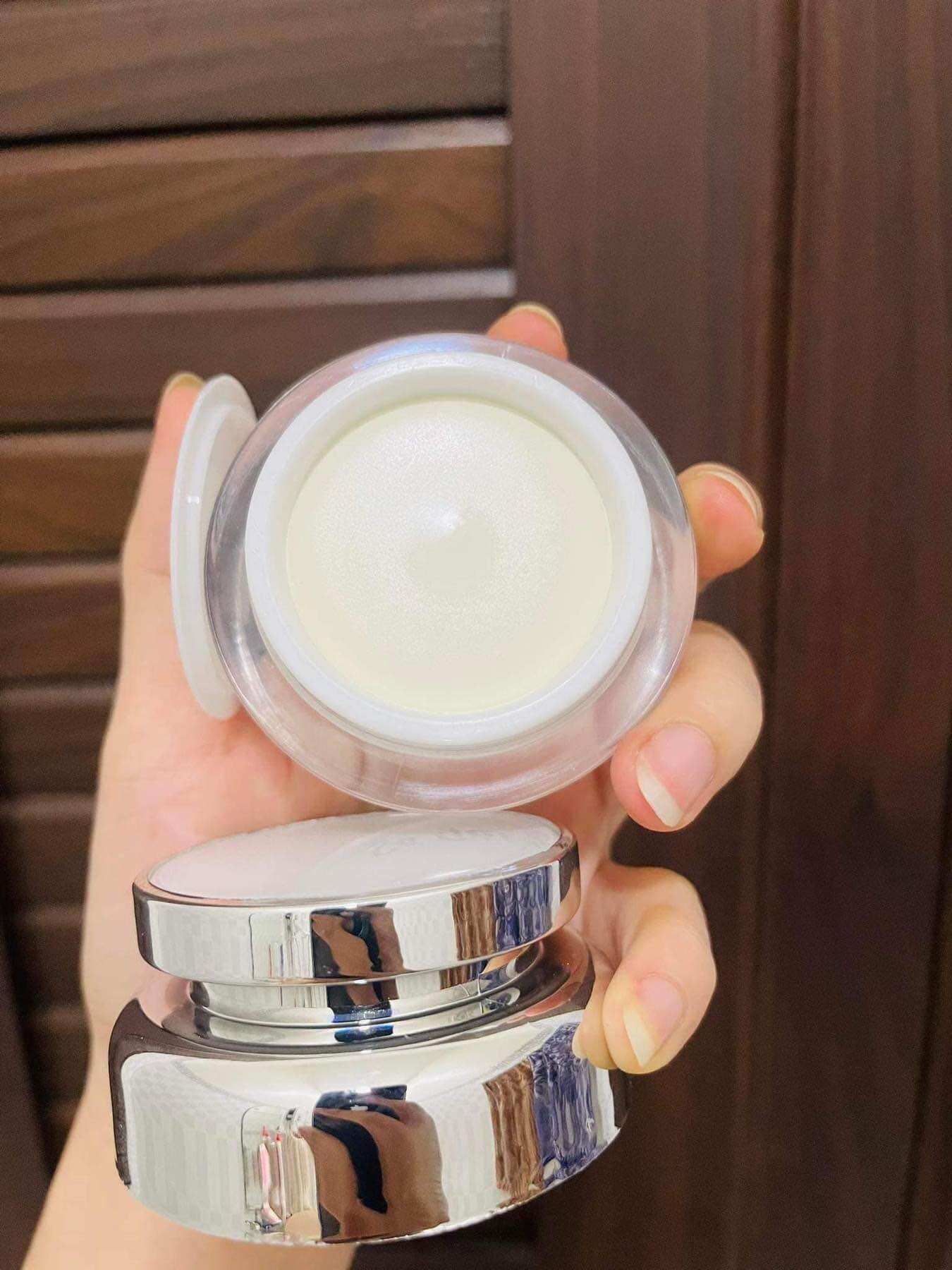 Kem Face sữa cô gái núi