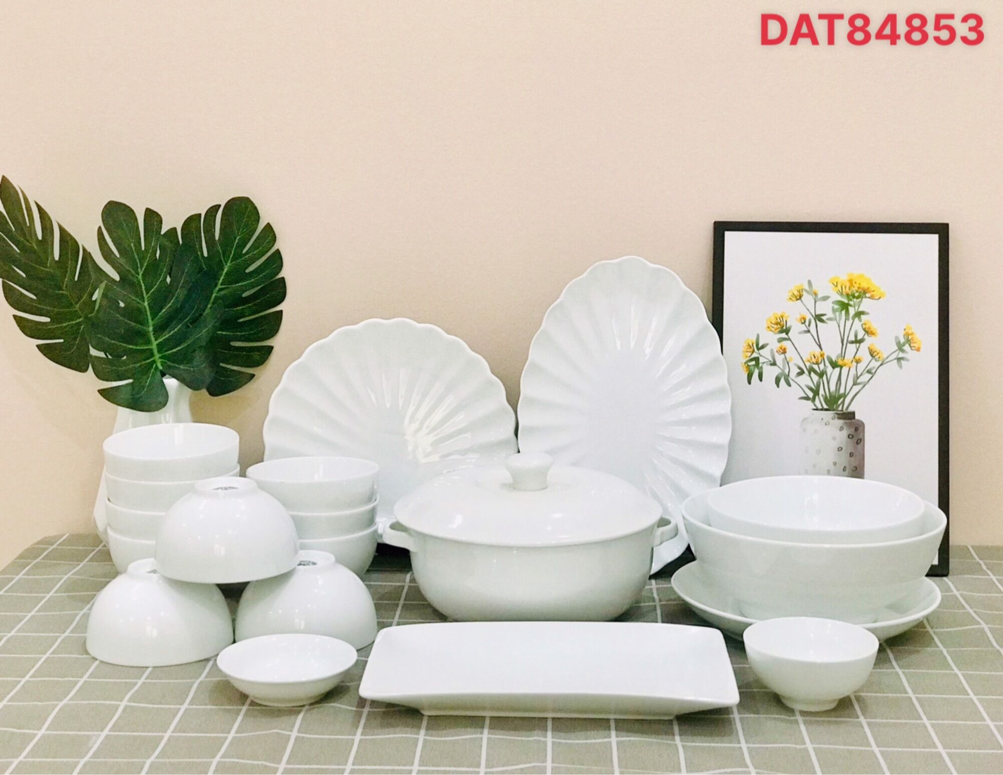 Bộ bát đĩa men trắng ngọc. Gốm sứ Bát Tràng.