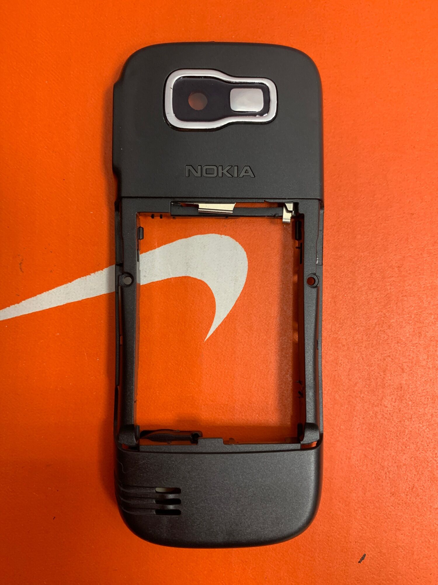 Sườn nokia 2630 (kèm nắp sóng, loa ngoài, mic)