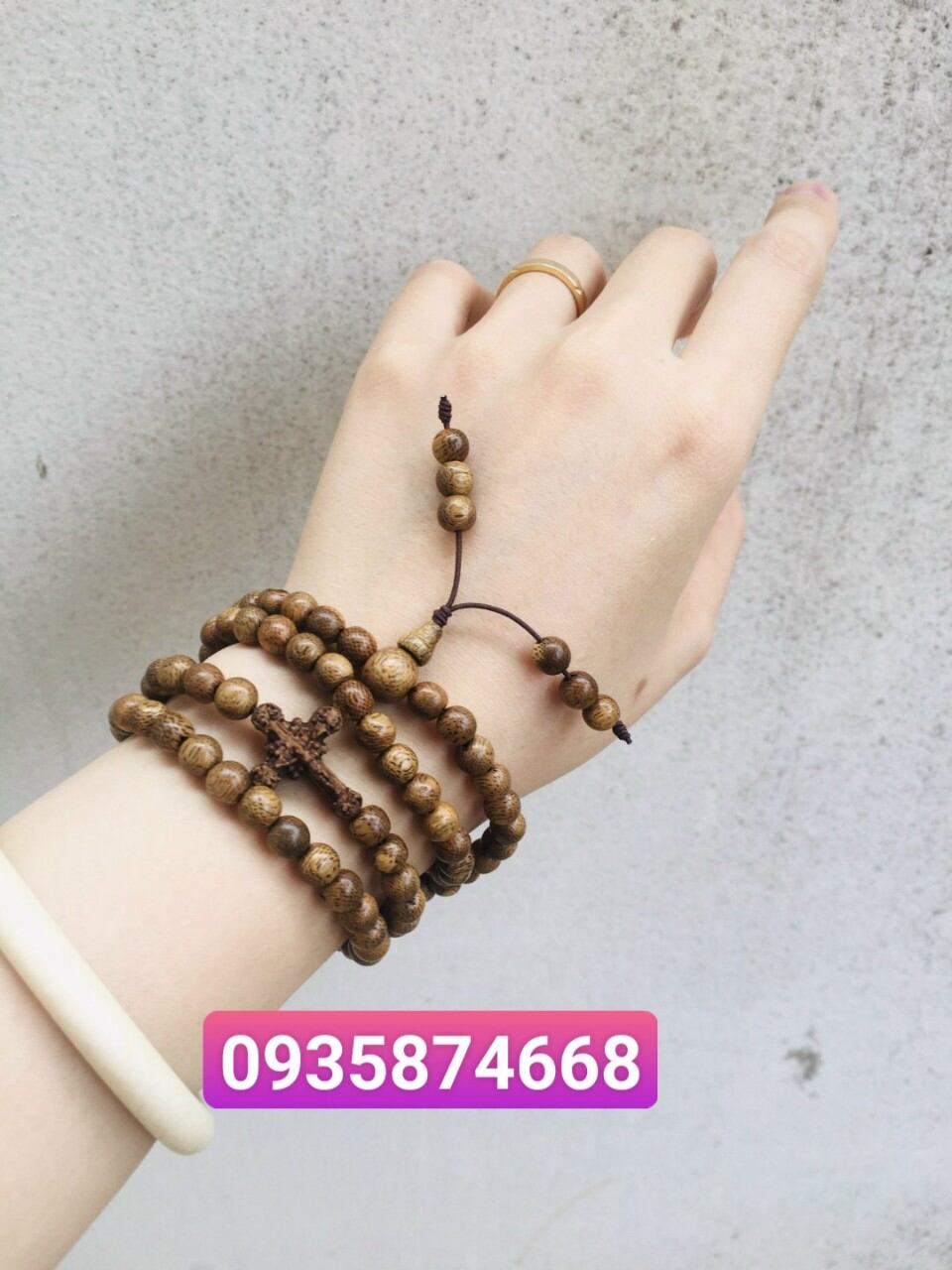 Chuỗi vòng đeo tay trầm tốc mix thánh giá mẫu mới