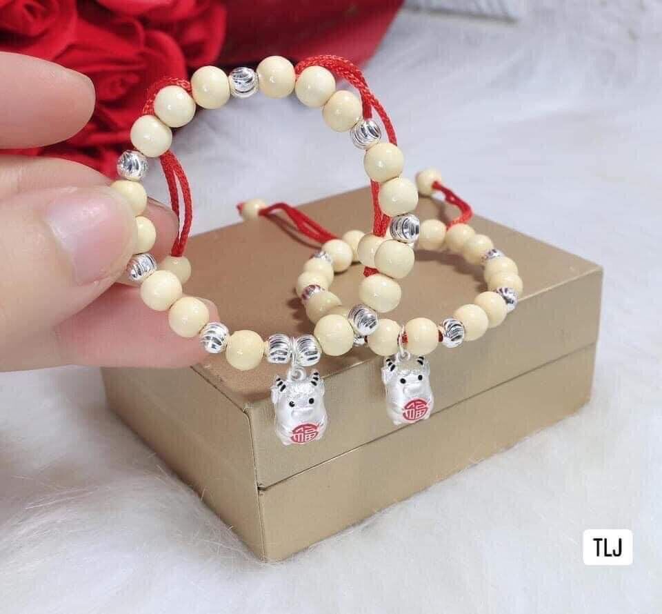Vòng dâu tằm mix bi và trâu bạc cho bé sinh năm 2021 ý nghĩa