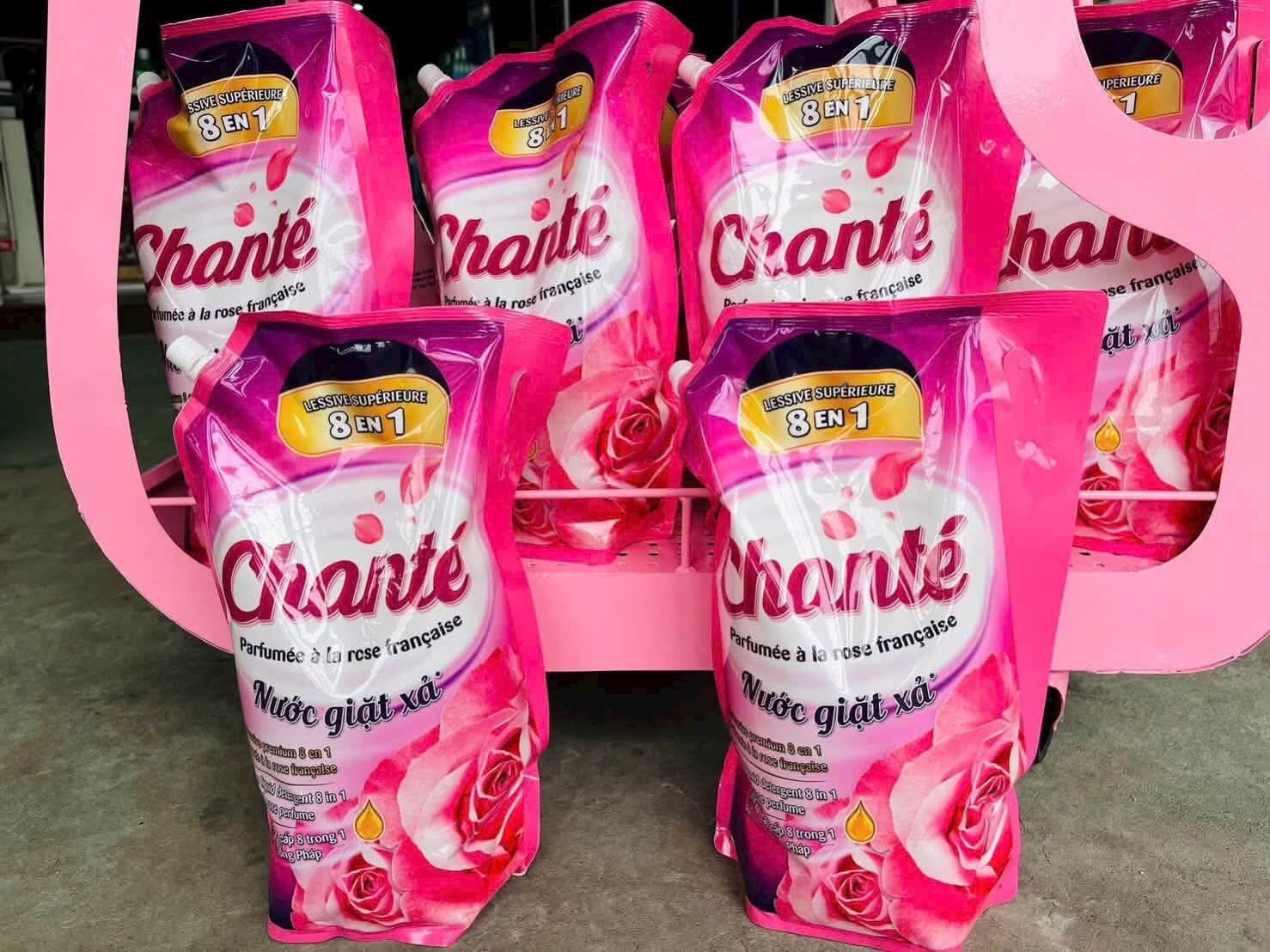 Nước giặt xả 8 trong 1 CHANTÉ hương hoa hồng