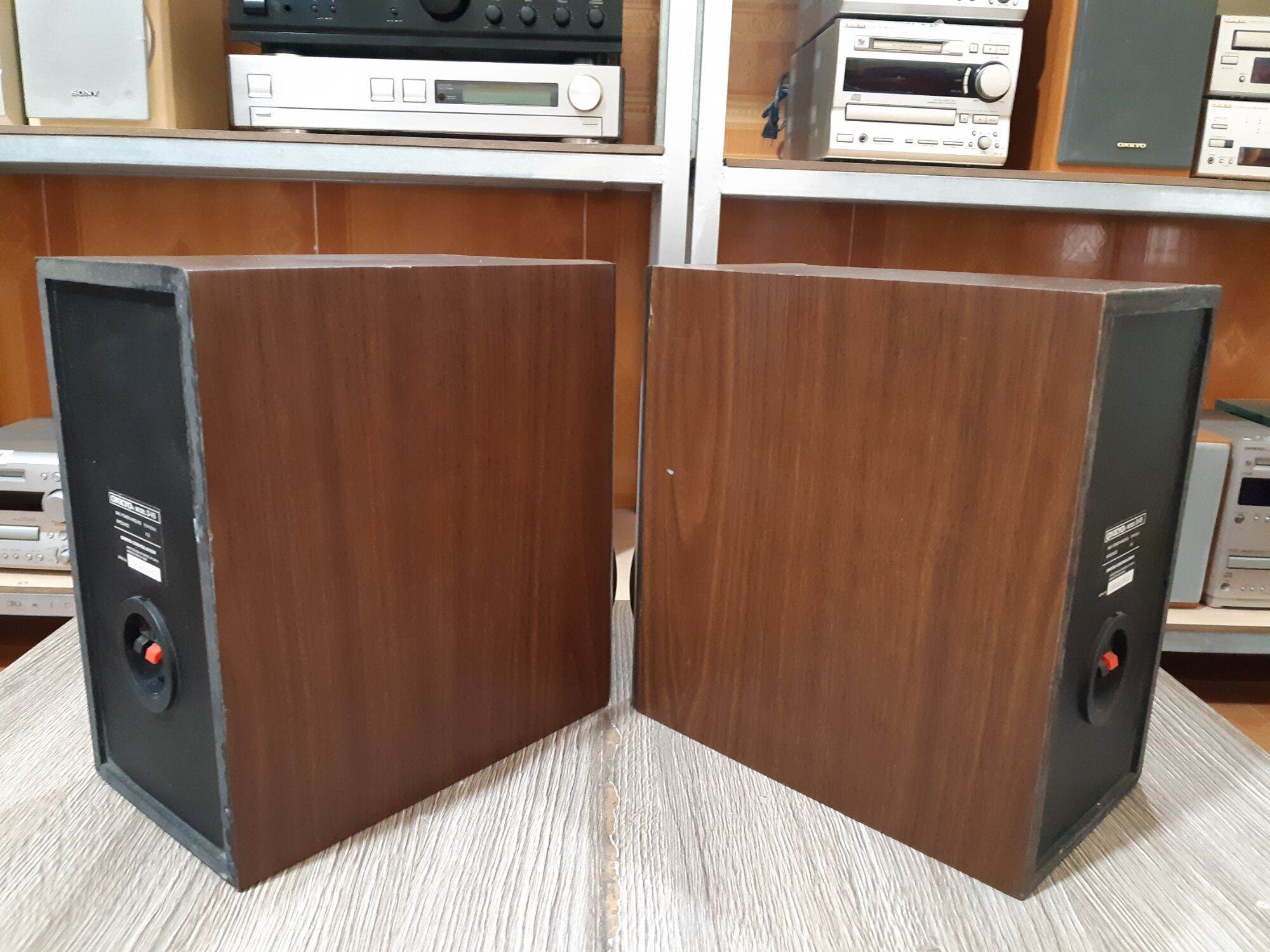 Loa Onkyo V5 bãi đẹp