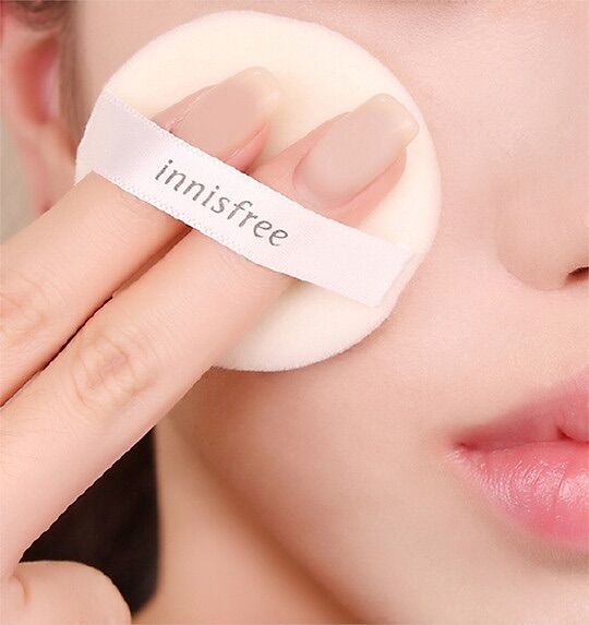 Phấn Phủ Dạng Nén Innisfree Pore Blur Pact Innisfree (12,5g)