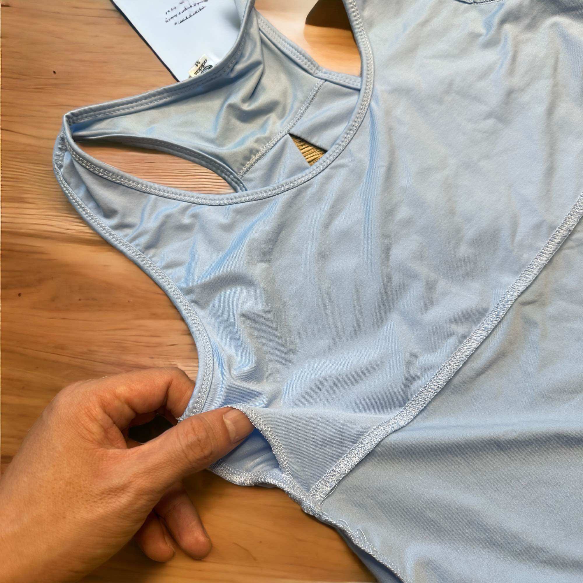 Áo ba lỗ nữ kèm bra