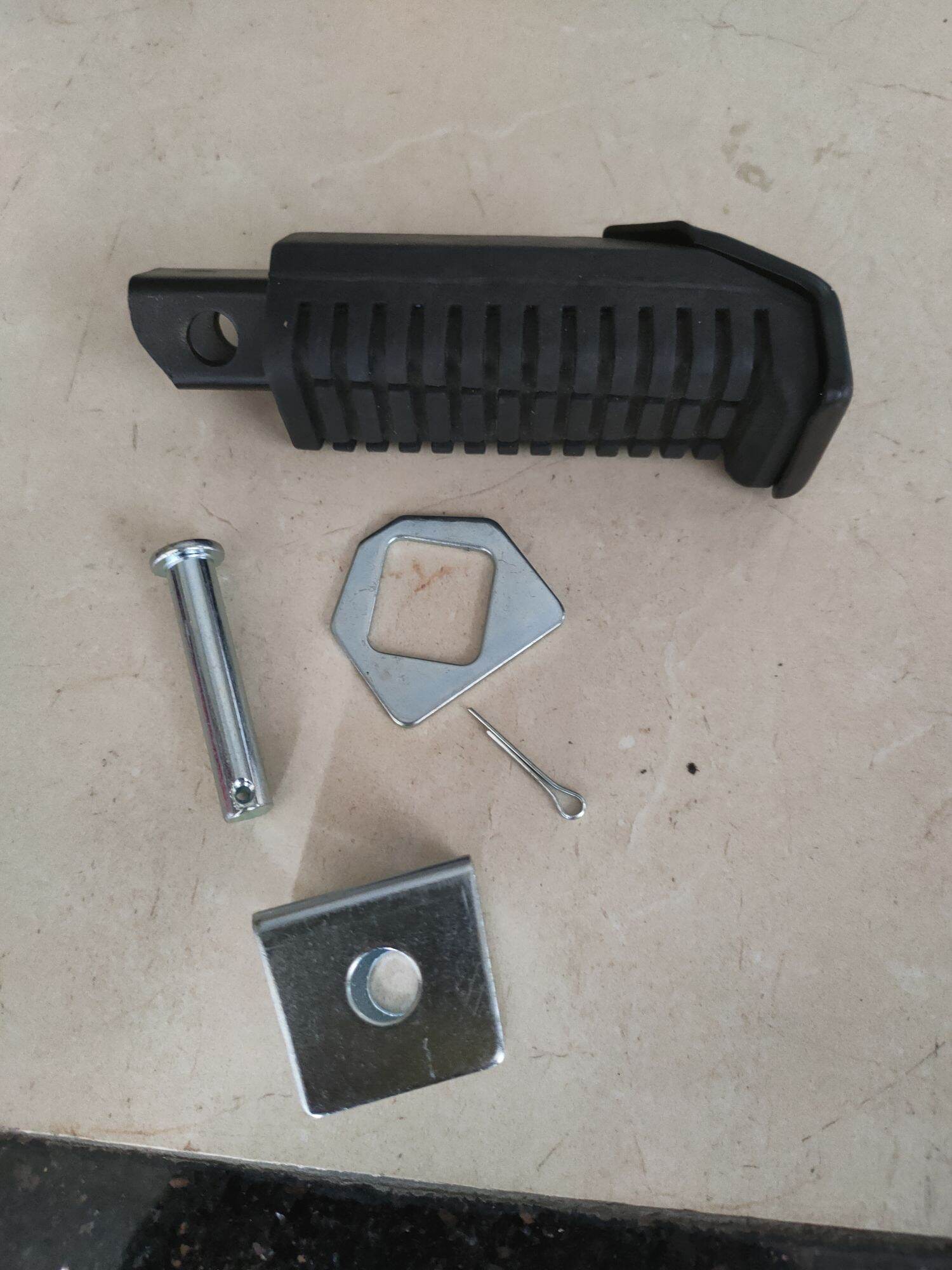 Bộ gác chân xếp sau Exciter 135