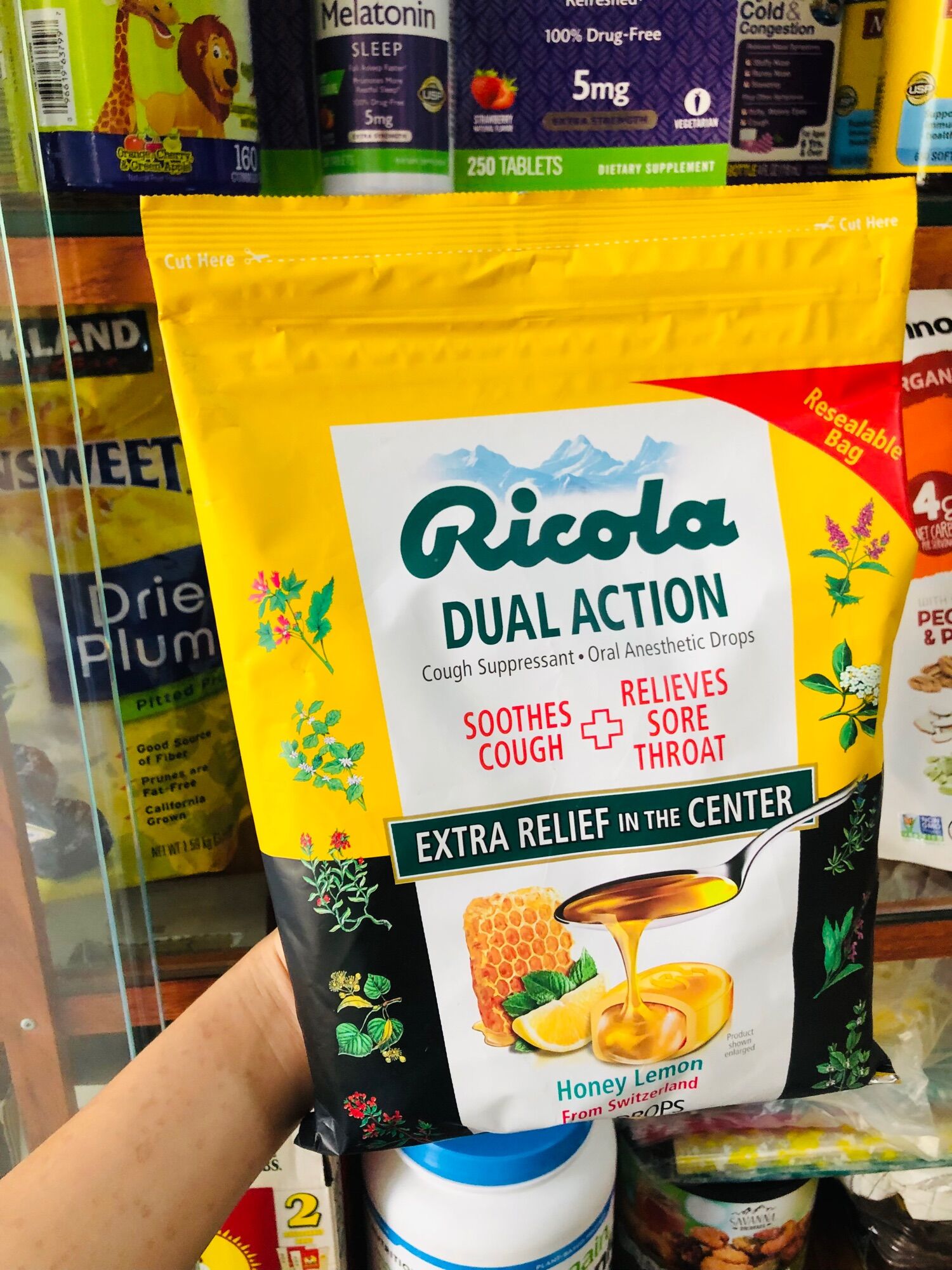 Kẹo thông cổ, mát họng Ricola nhân chanh mật ong Ricola Dual Action Honey Lemon 175 viên