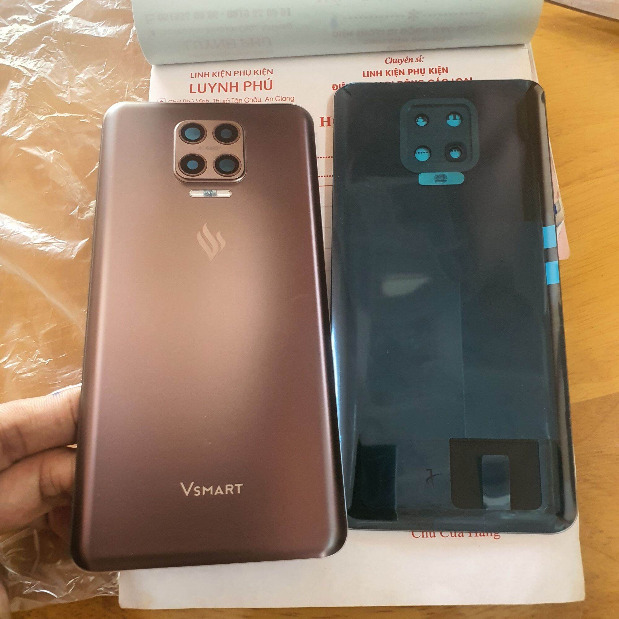 Nắp lưng vsmart aris aris pro có kính camera(ảnh thực tế)