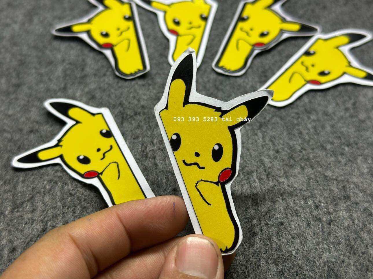 [1 Sticker] Small Size Pikachu Sticker for Car Decoration