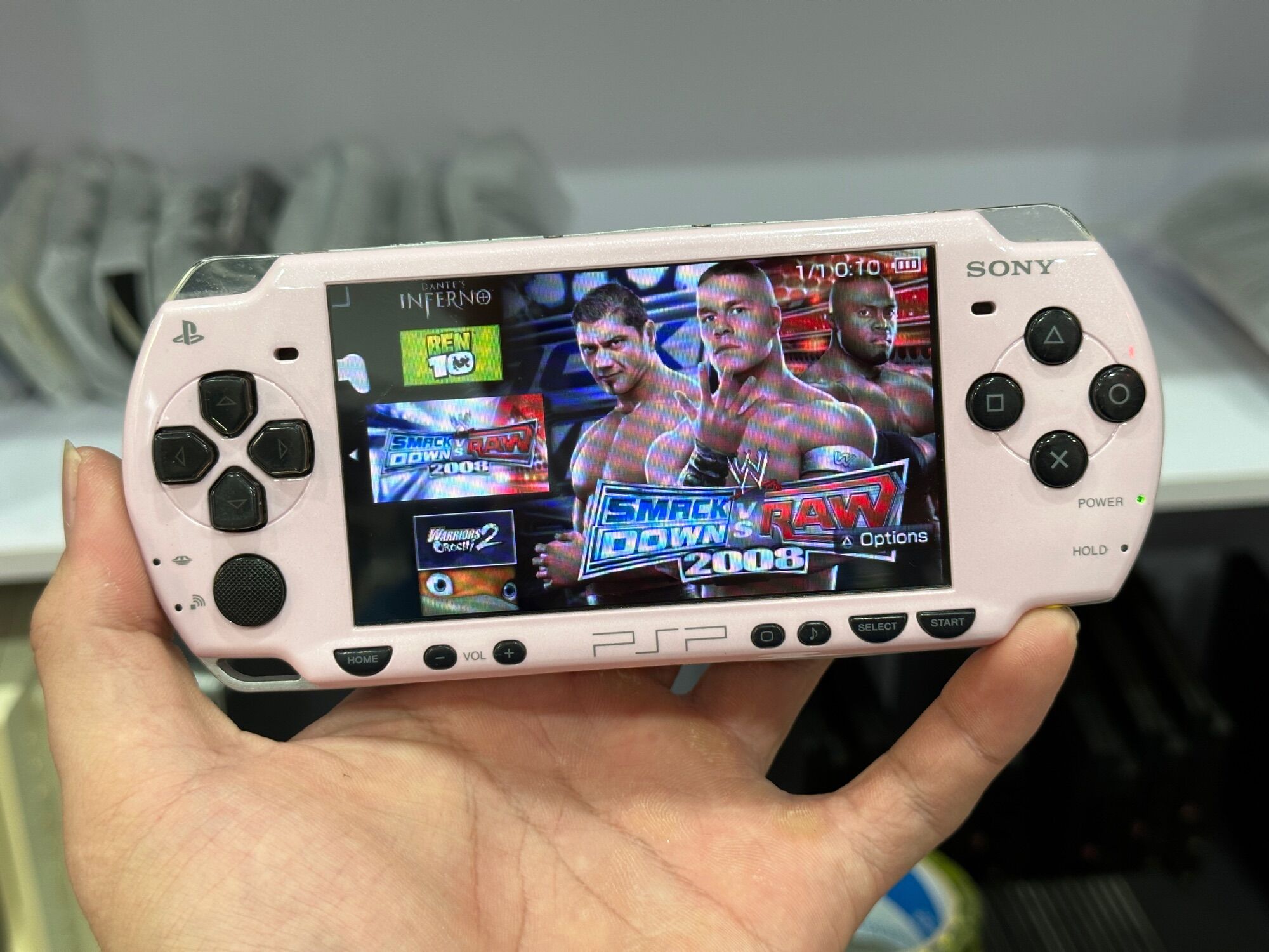Máy Game PSP 2000 đen hồng 95% FULL GAME
