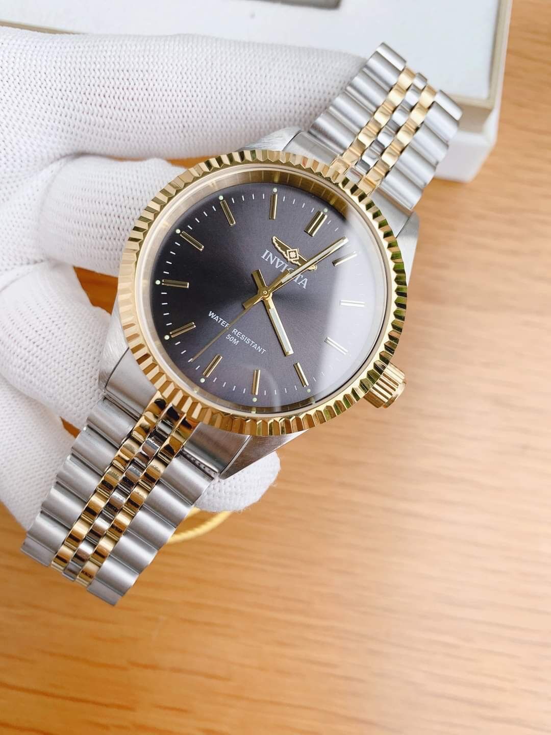 Đồng Hồ Nam Invicta Size 43mm Chống nước 50m