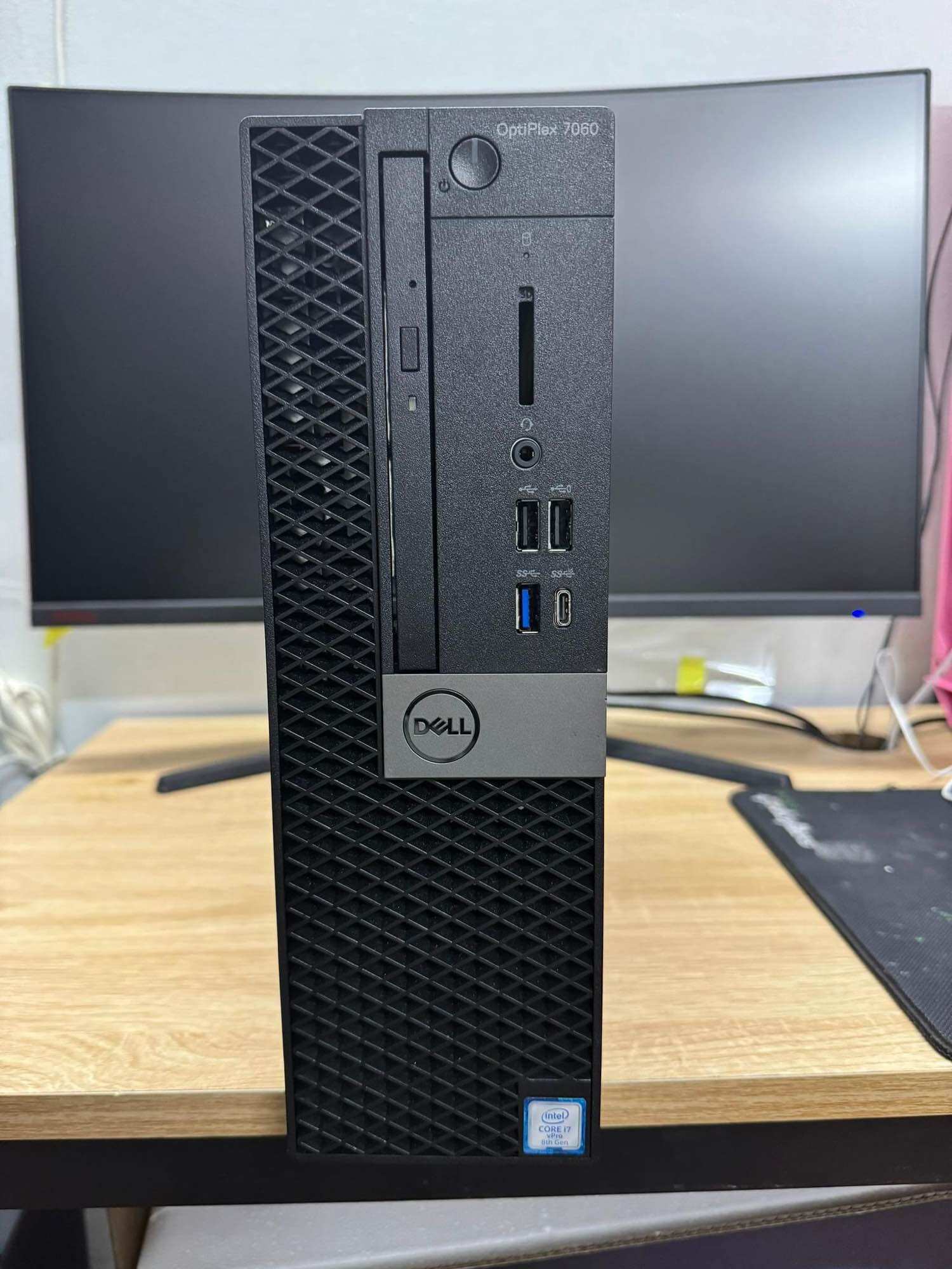Máy bộ vi tính dell core i5 7050 chip core i5 7500t upto 3.3ghz ram 8g ddr4 ssd m2 120g văn phòng sinh viên mạnh mẽ bảo hành 3 tháng 1 đổi 1.