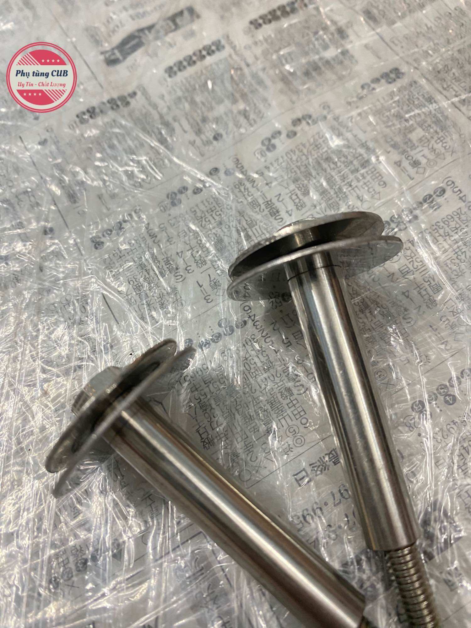 Ốc bắt bửng xe cub bằng inox