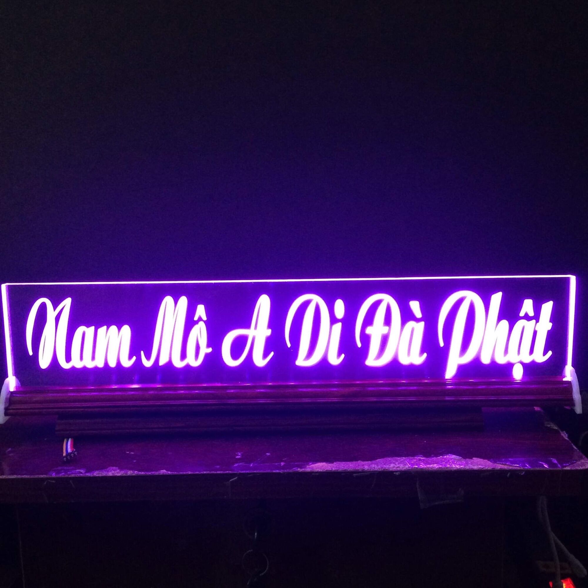 Chữ điện: Nam Mô A Di Đà Phật(9x30cm) để bàn