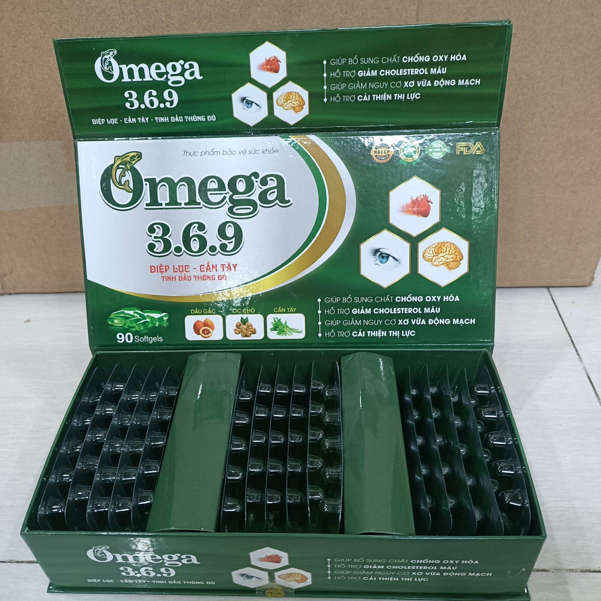 com bo 2 hộp Omega 369 Diệp lục căn tây ,tình đầu thông đỏ Sáng Mắt, Khỏe Tim Mạch Với Thành Phần Hoàn Toàn Tự Nhiên Dầu Cá ,Dầu óc Chó ,Dầu Oliu ,Vitamin A,D,E , Coenzym Q10 combo 2 hộp 159k- Hộp 90viên