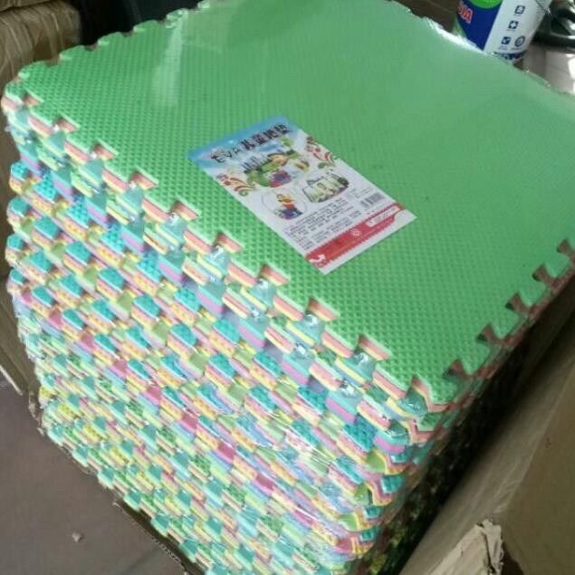 Thảm xốp ghép hình nhiều màu 60 60 cm cục 6 tấm