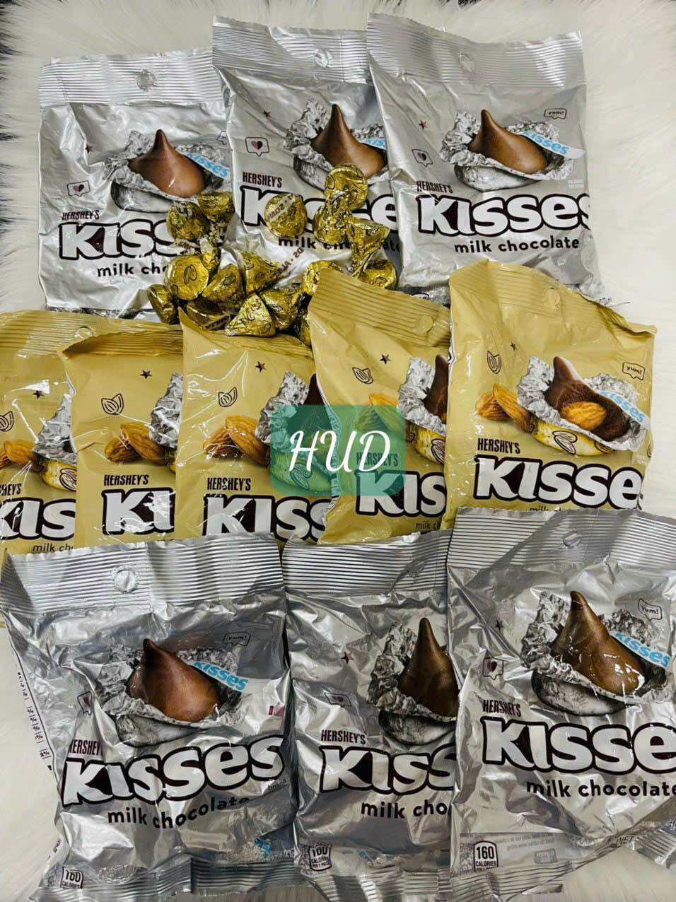 Kẹo Socola Hershey s Kisses Milk Chocolate & Milk Chocolate With Almonds