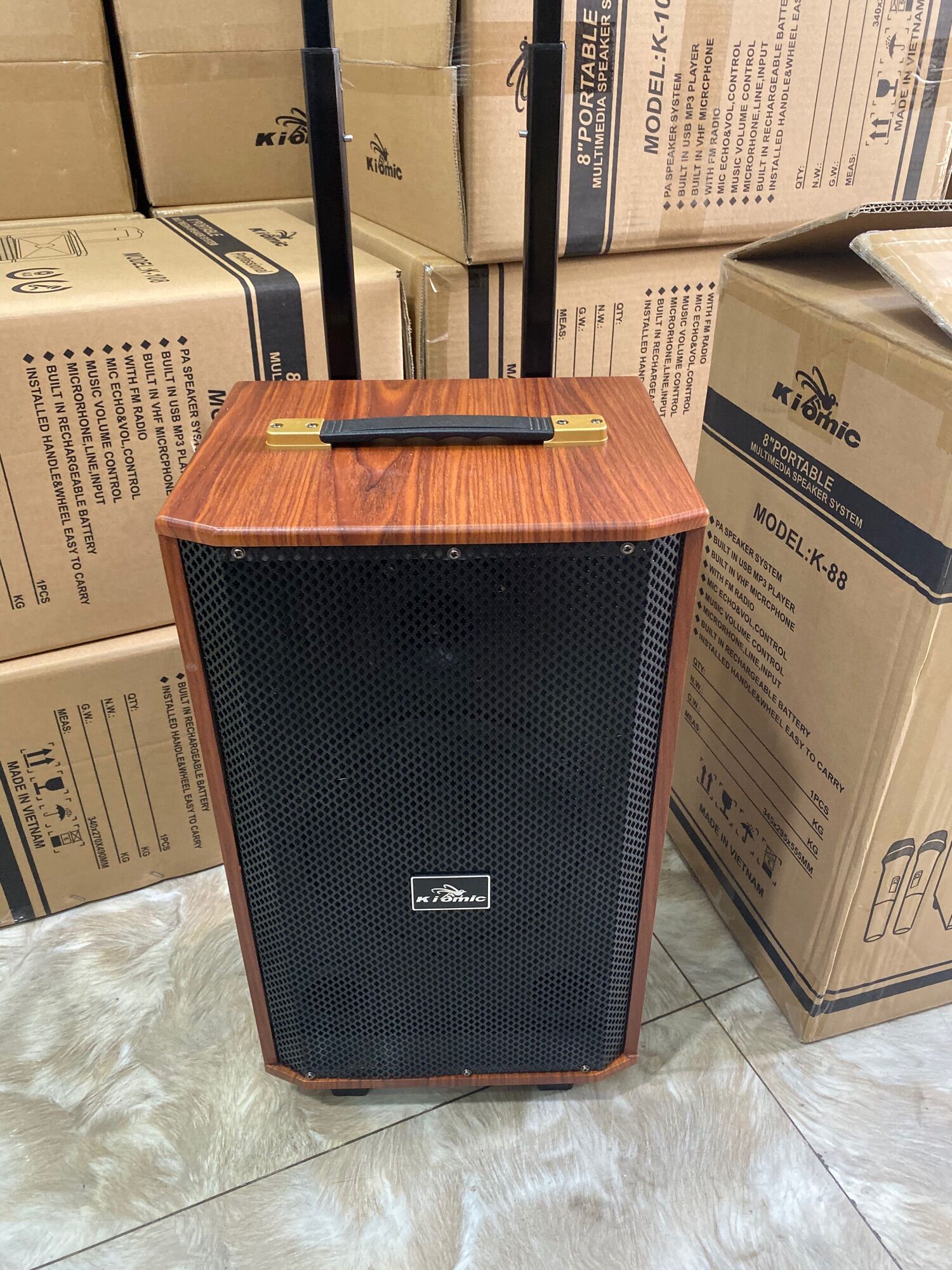 [HCM]Loa kéo 2 tấc kiomic