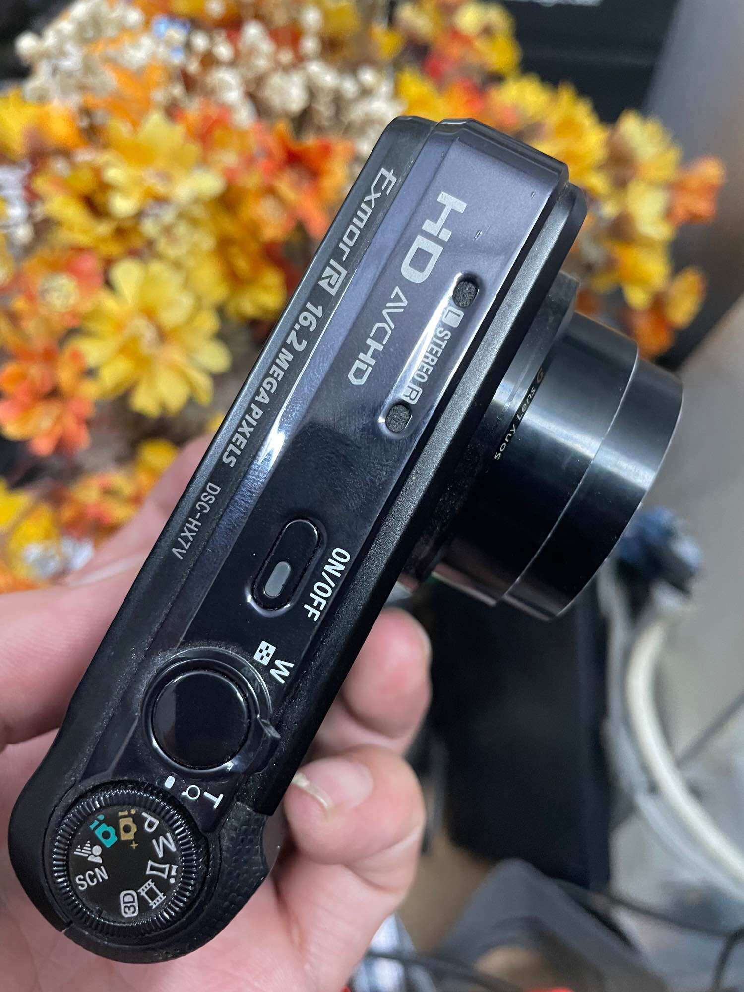 Máy ảnh Sony DSC HX7V có tiếng Việt