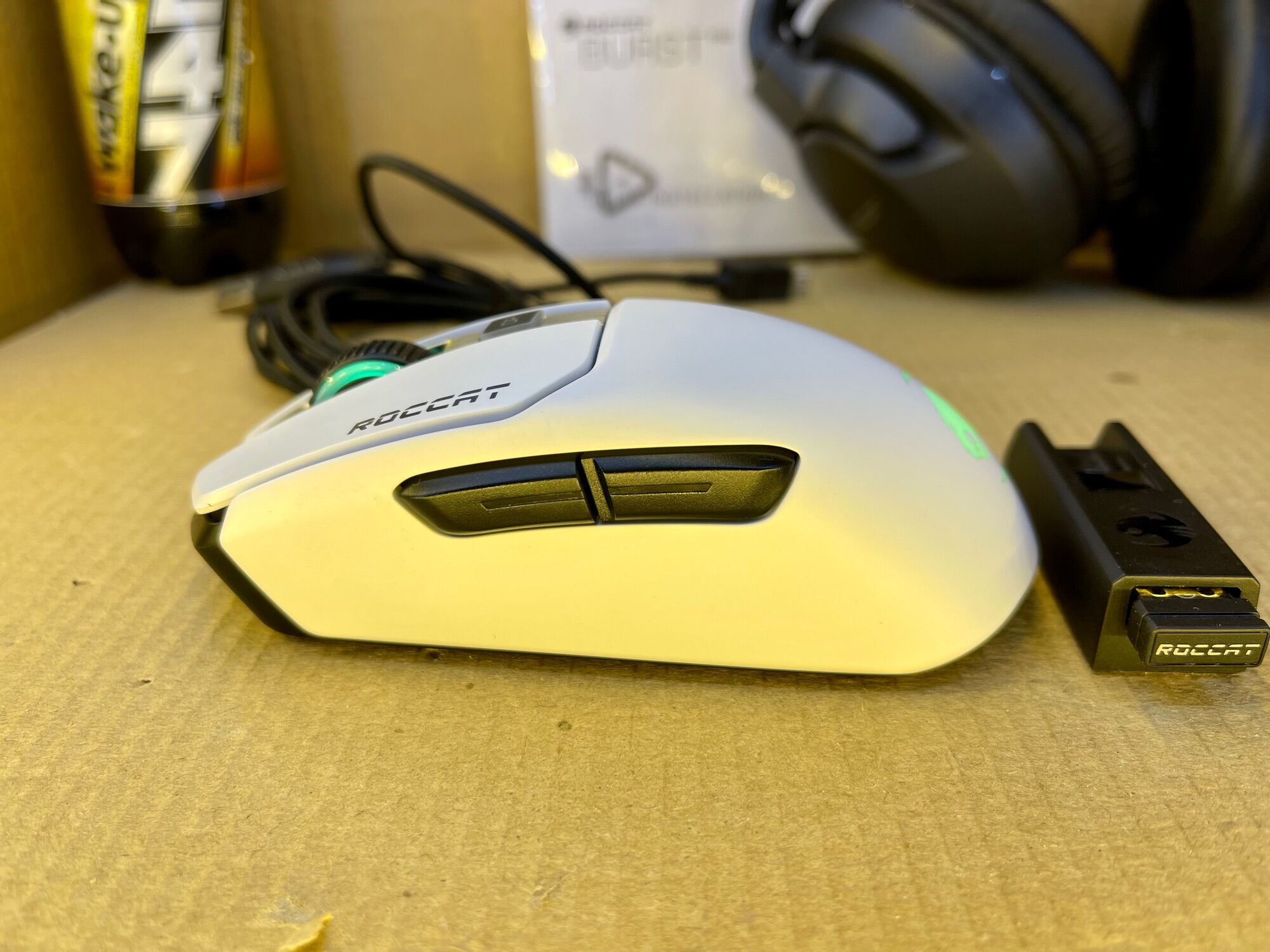 Chuột không dây Roccat kain 200 aimo