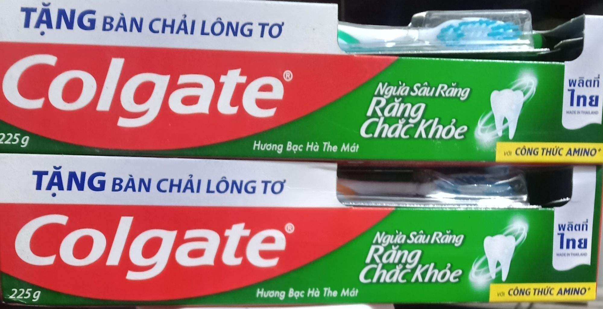 KEM ĐÁNH RĂNG COLGATE NGỪA SÂU RĂNG CHẮC KHỎE TẶNG BÀN CHẢI THÁI SIÊU MỀM 225G