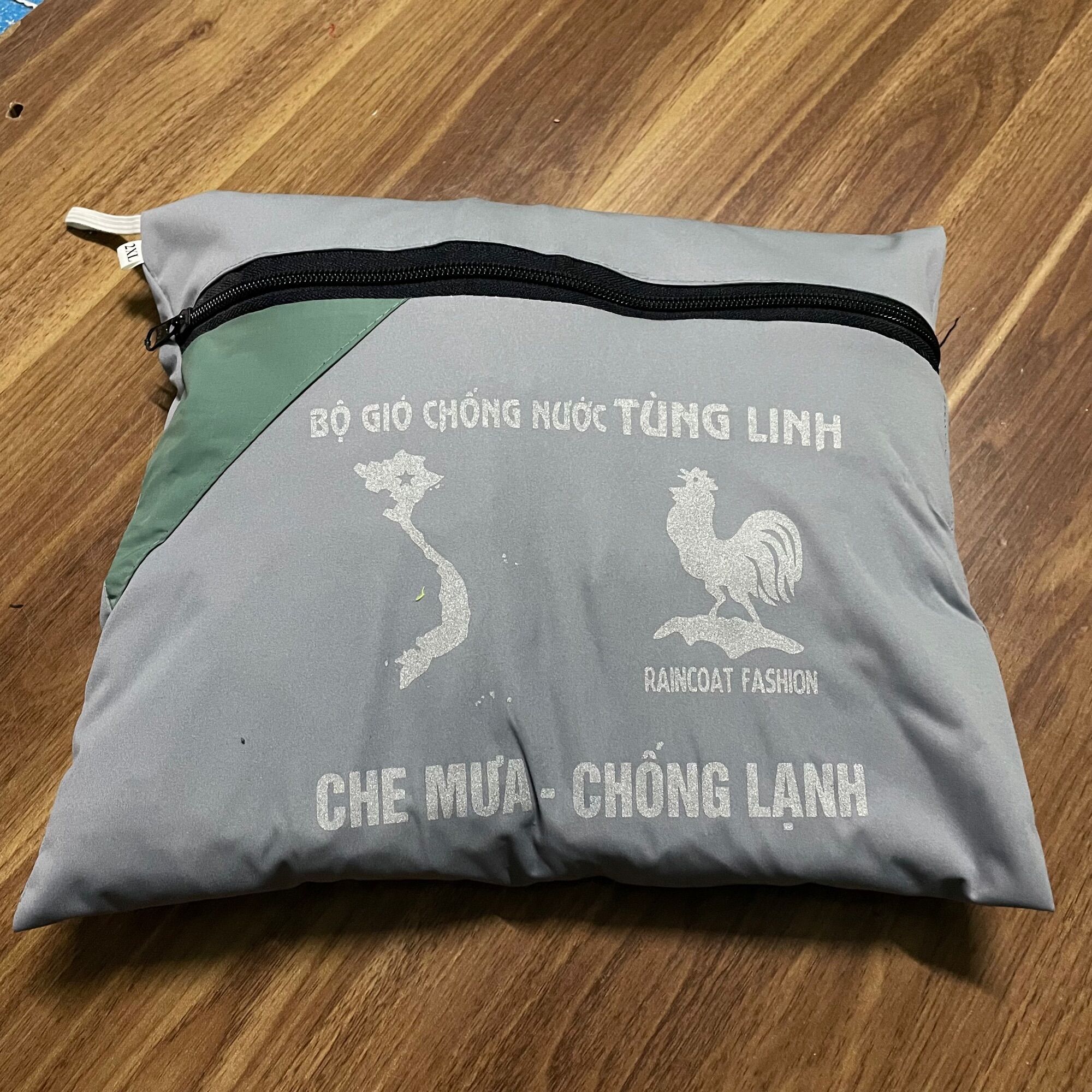 Bộ quần áo mưa phượt chống thấm, chống bám bẩn