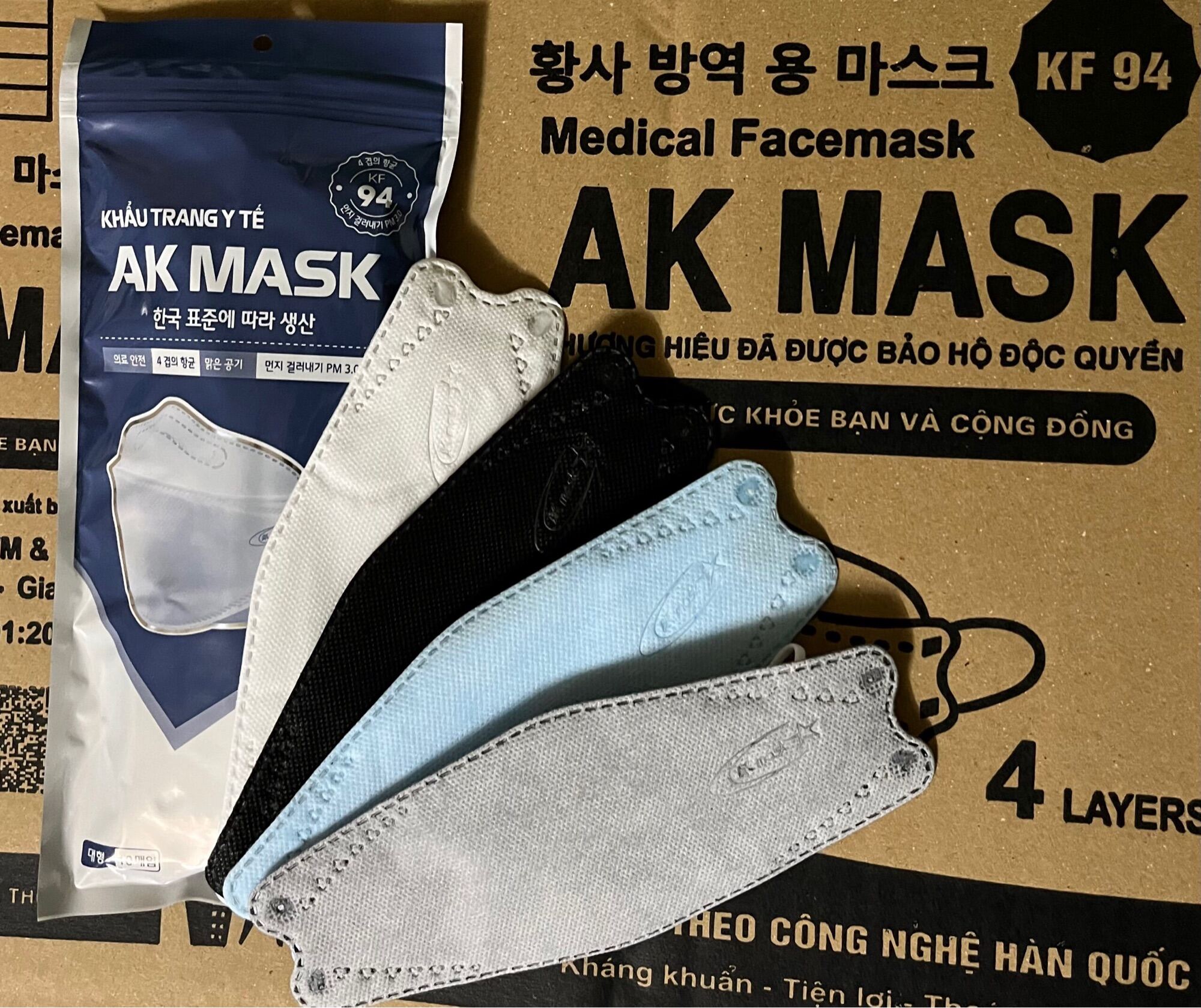 Thùng 300 chiếc khẩu trang KF94 Hàn Quốc chính hãng AK MASK, khẩu trang y tế dày dặn chống vi khuẩn bụi mịn chất lượng