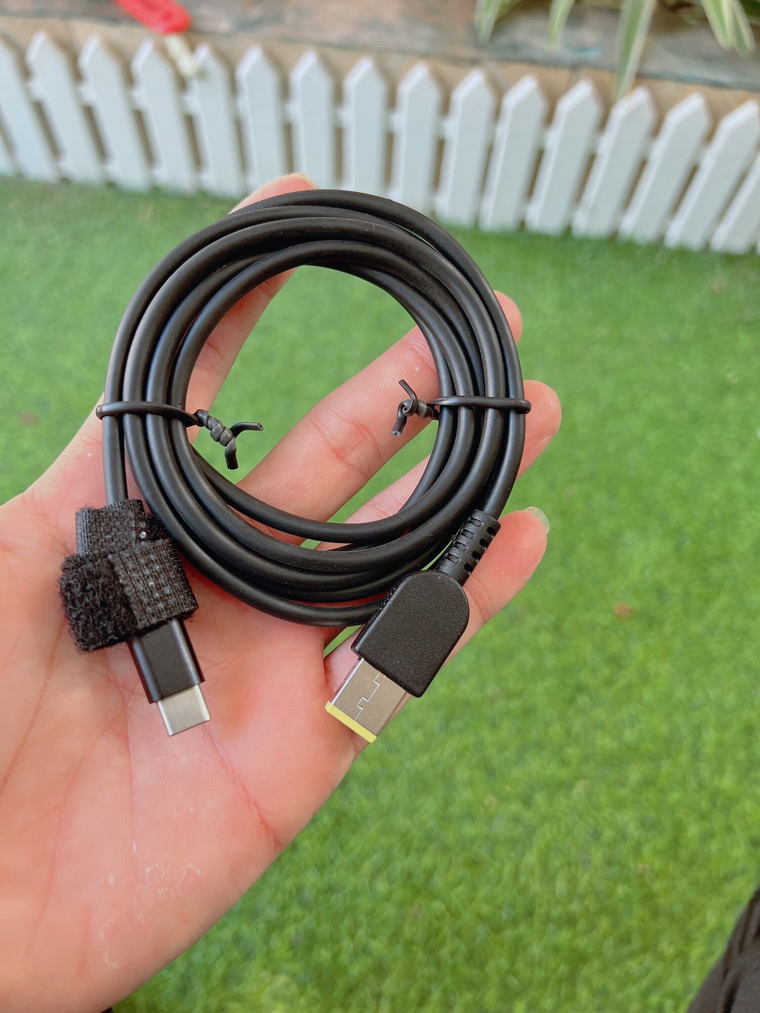 Cáp sạc usb c sang lenovo chân vuông