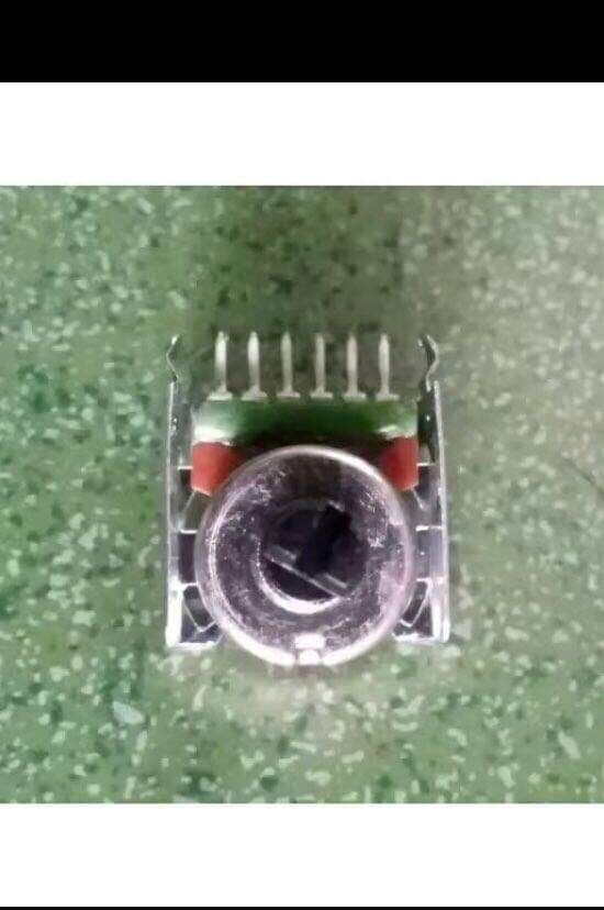 5- CHIẾT ÁP 6 CHÂN NGANG 16MM