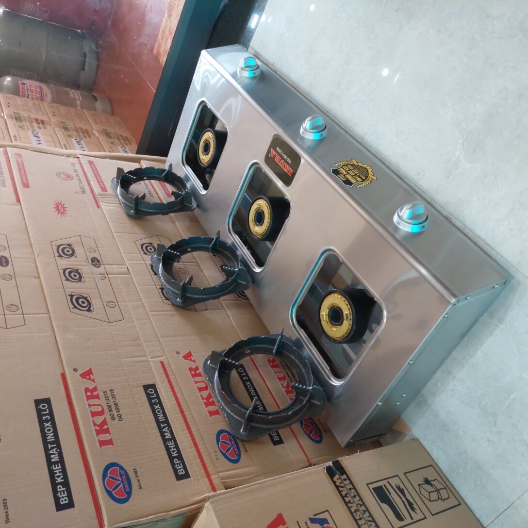 Bếp gas khè 3 lò IKURA cao cấp , sài van dây khè chuyên bò né mỳ cay