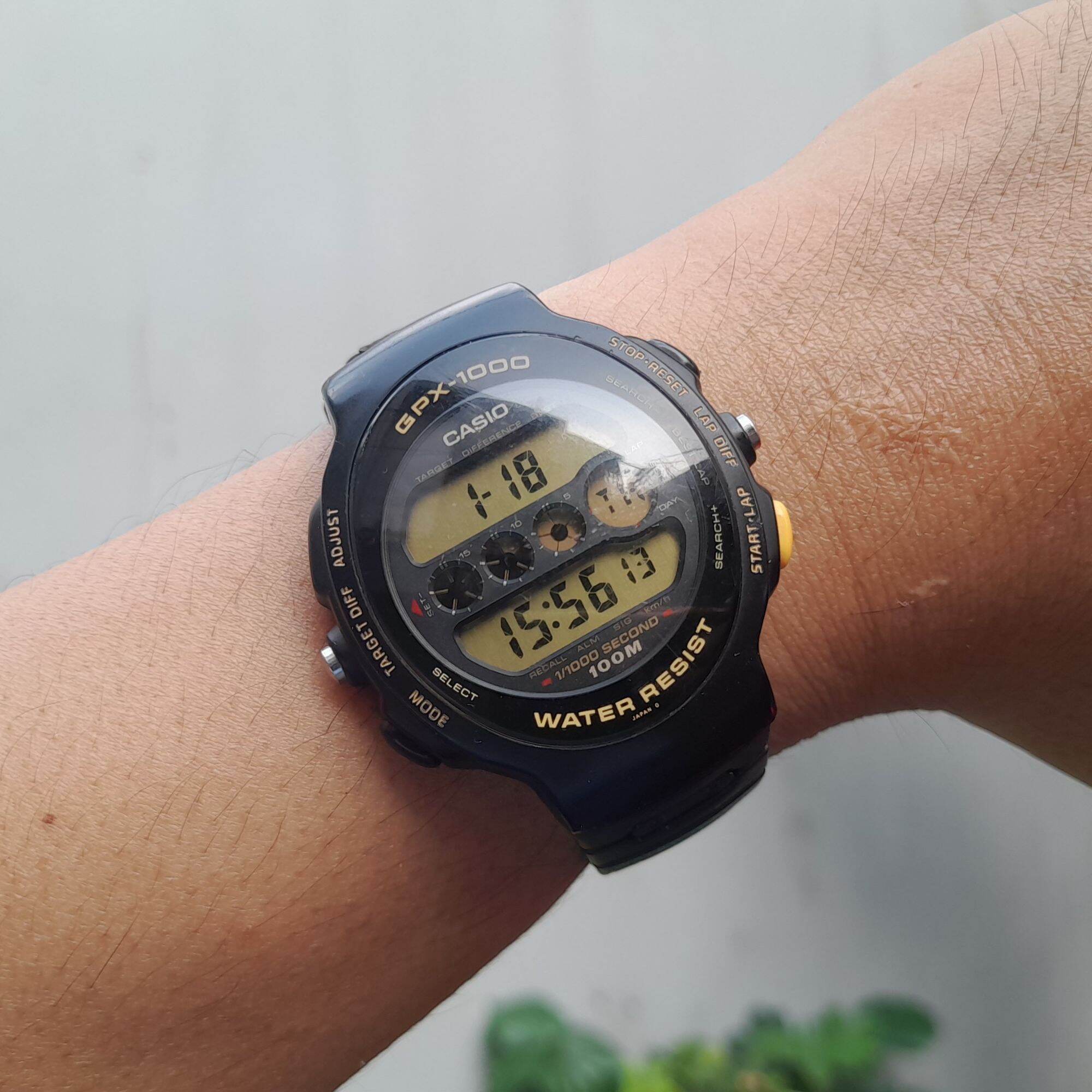 Đồng hồ Nam Casio GPX-1000 dáng quả trứng, độc lạ, độc lạ hiếm có