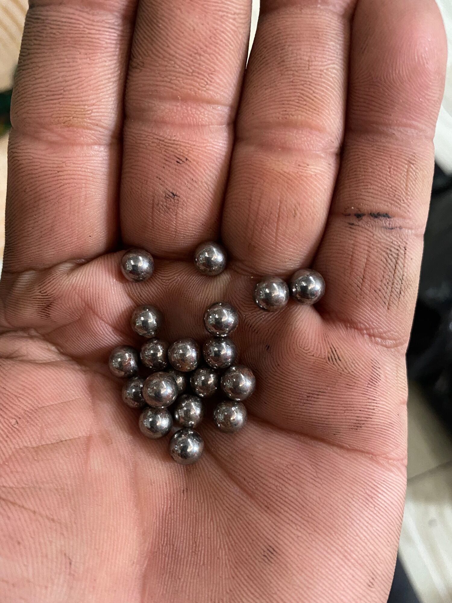 1 bịt bi sắt 100g 6mm