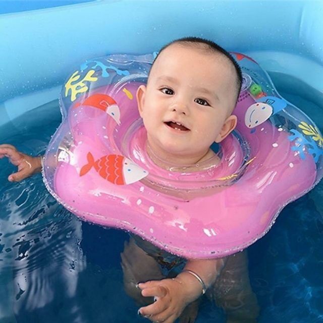 Phao bơi đỡ cổ cho bé