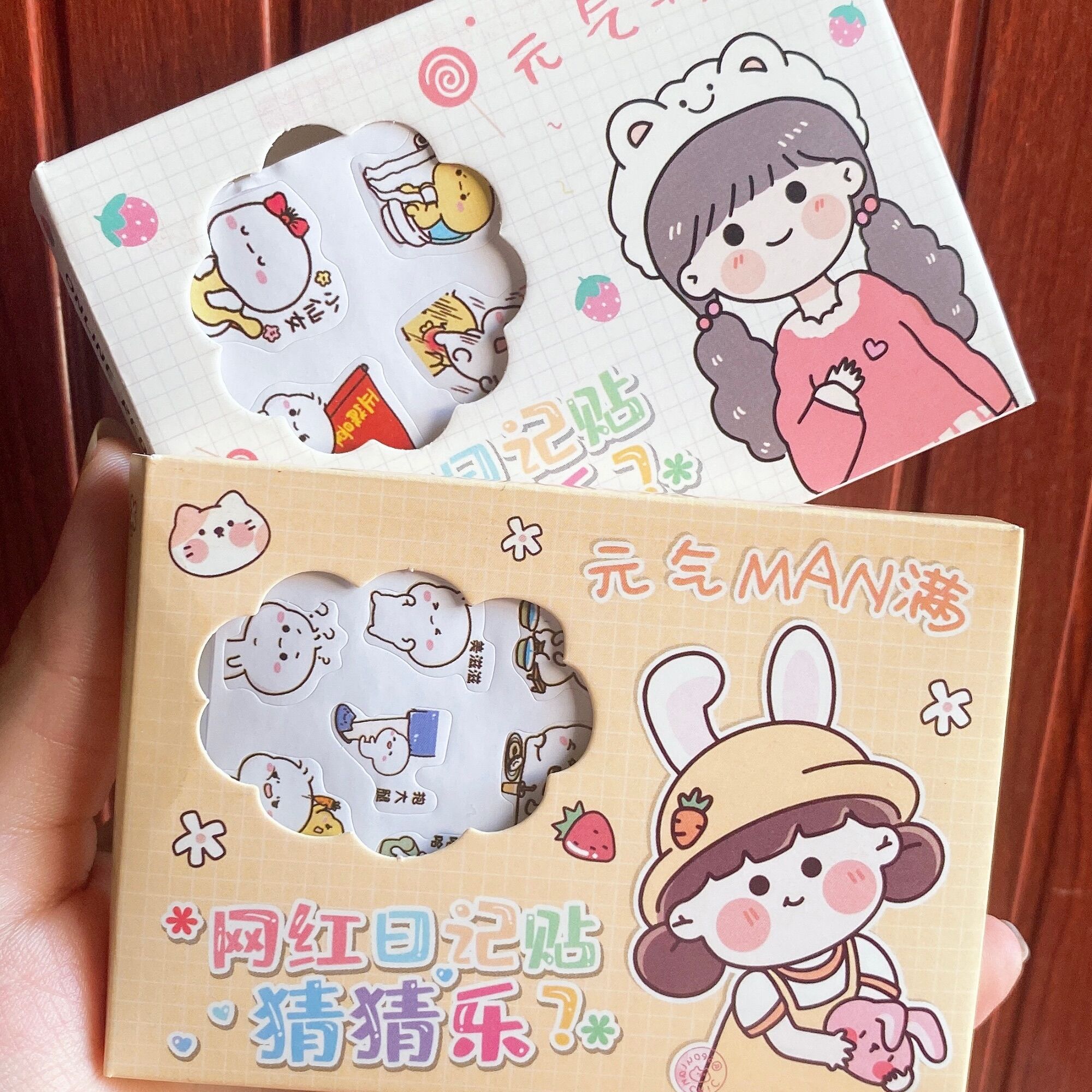 Hộp sticker 12 tờ nhiều mẫu
