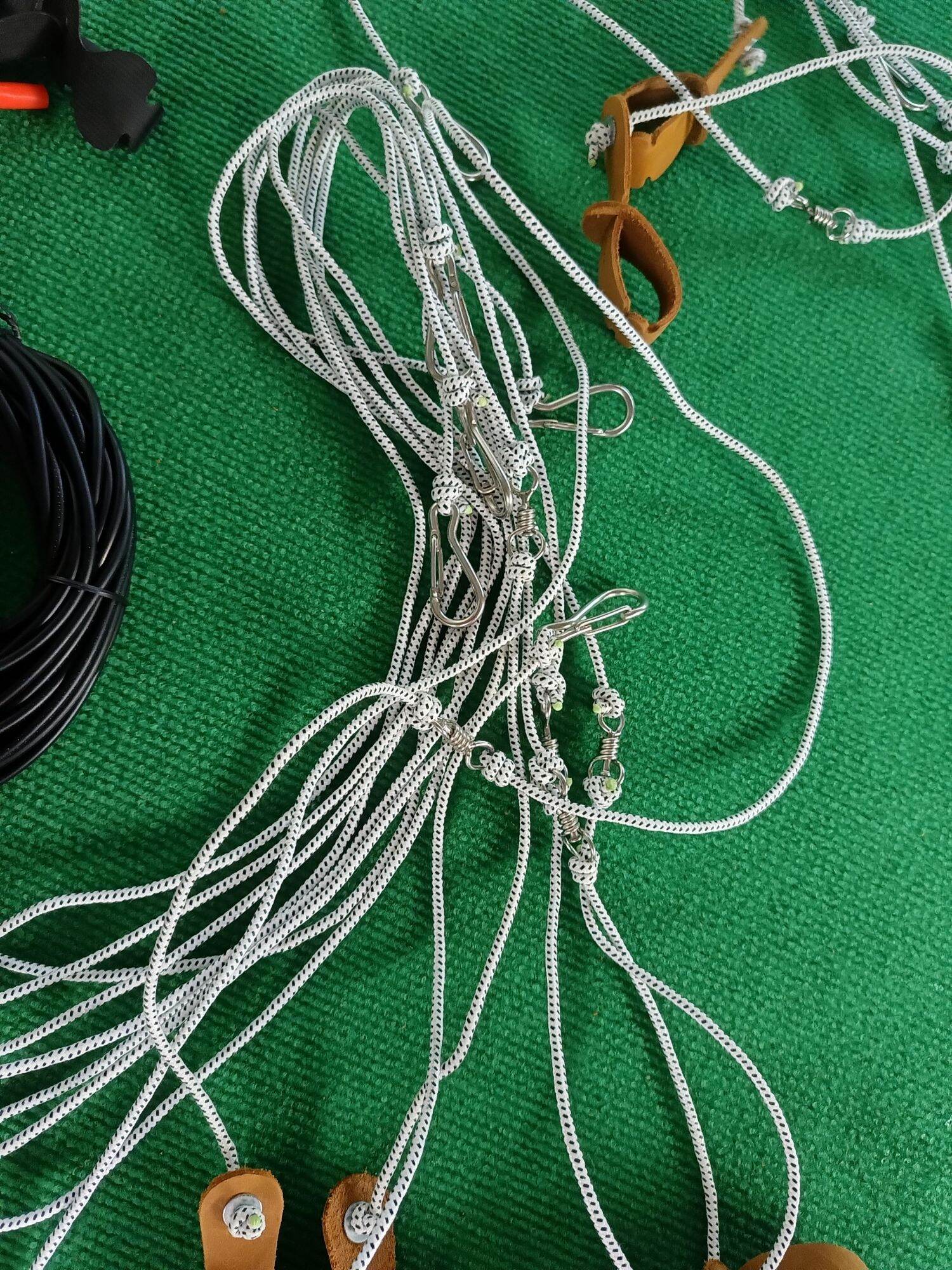 Dây cột gà tre nòi dùng nuôi thả cho gà