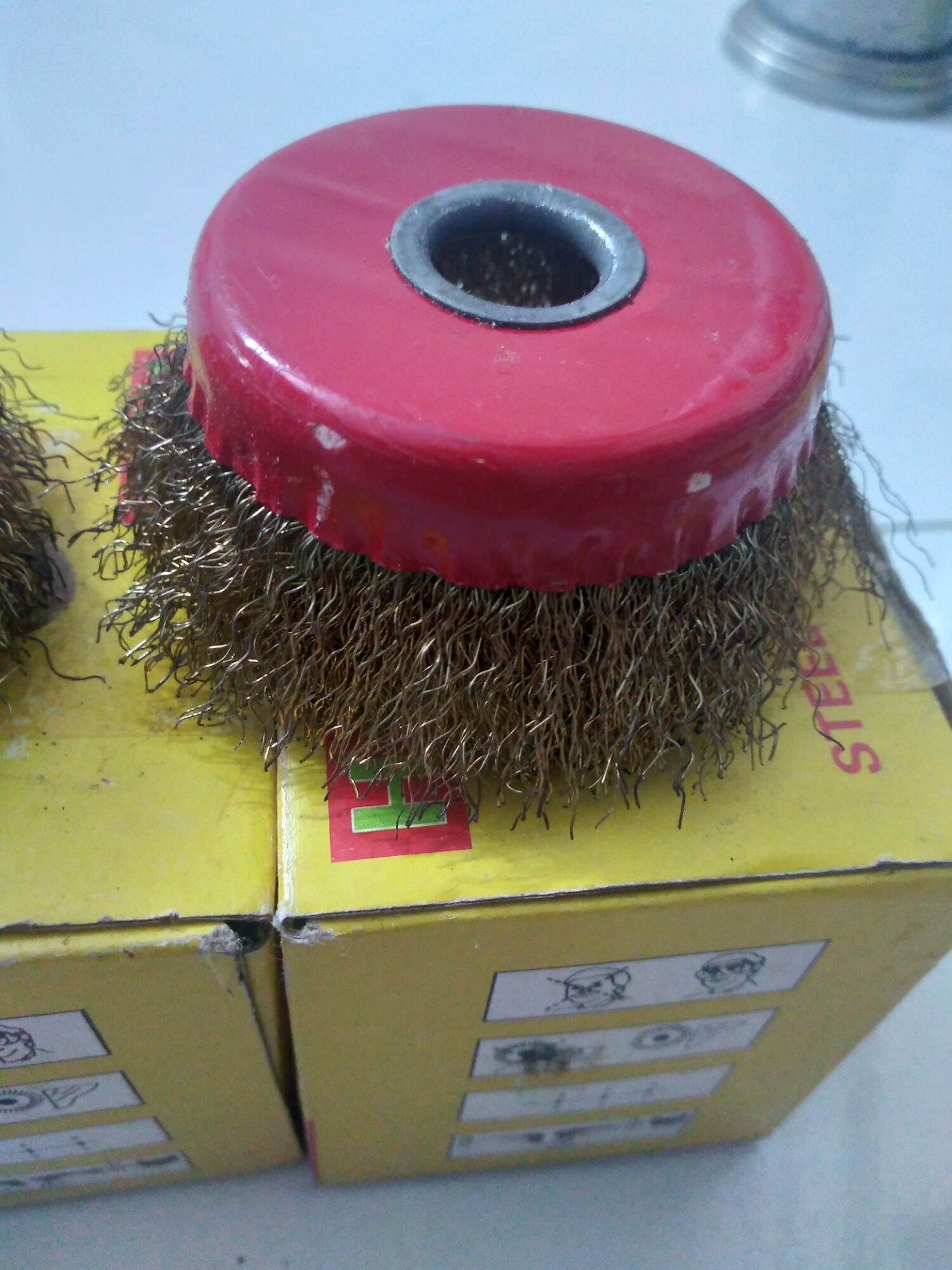CƯỚC CHÉN CHÀ SẮT/ ĐÁNH RỈ NẮP ĐỎ1(2 CÁI)