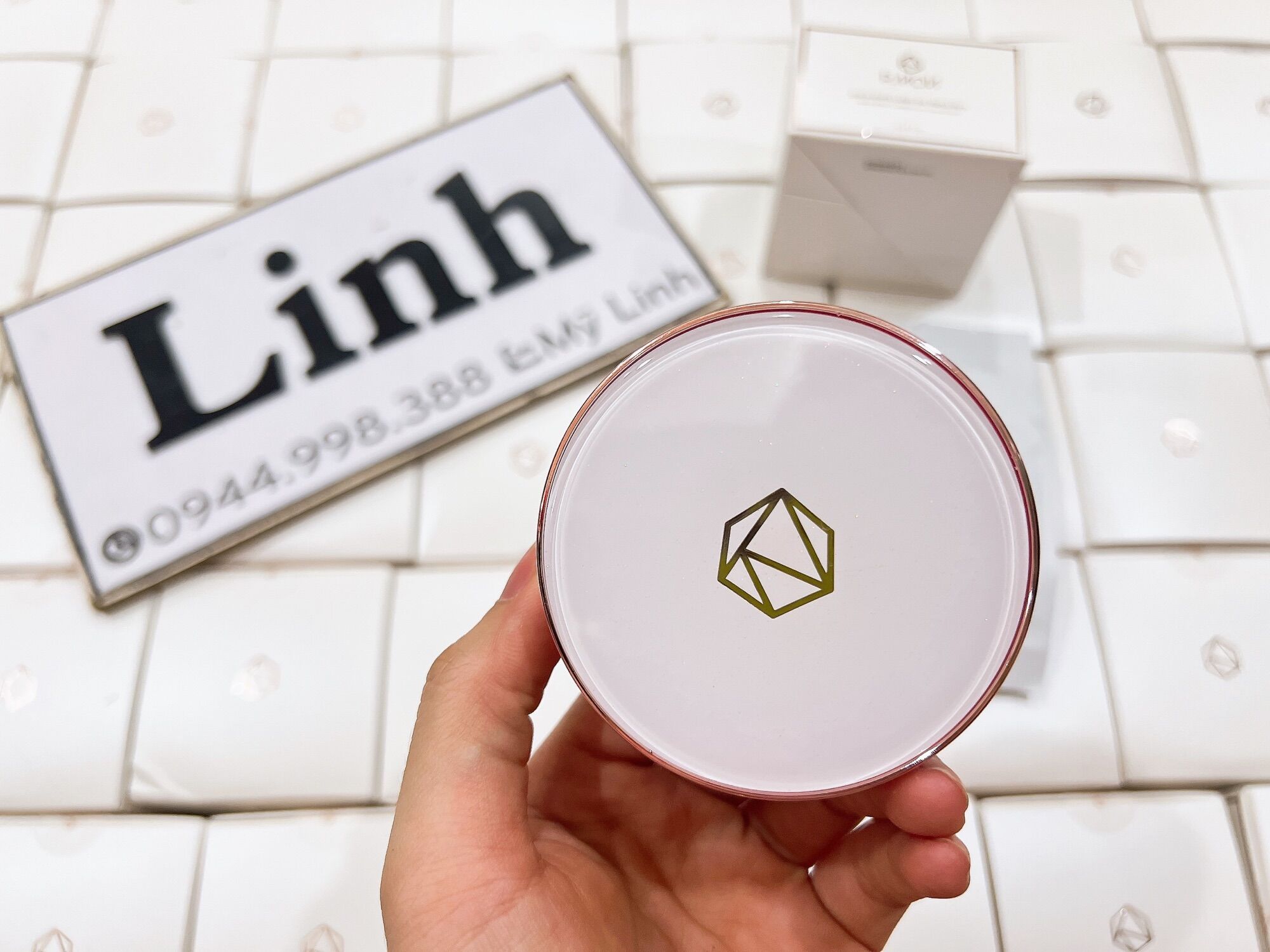 Phấn tươi Rmon 3in1 kèm lõi thay thế.