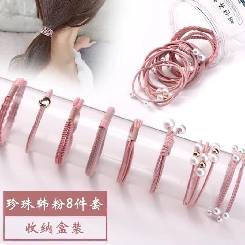 Hộp buộc tóc ngọc trai 12 chi tiết.