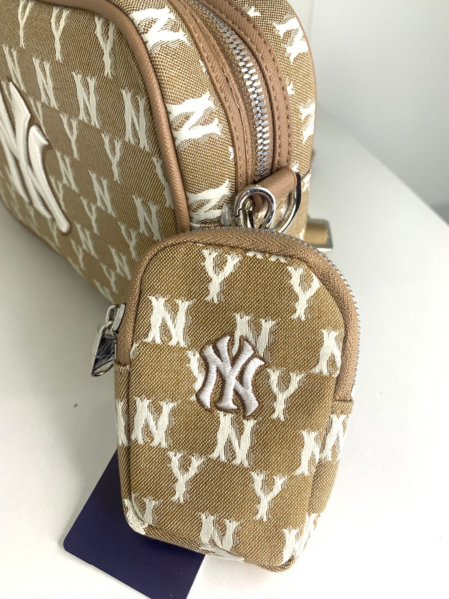 Túi đeo chéo MLB monogram