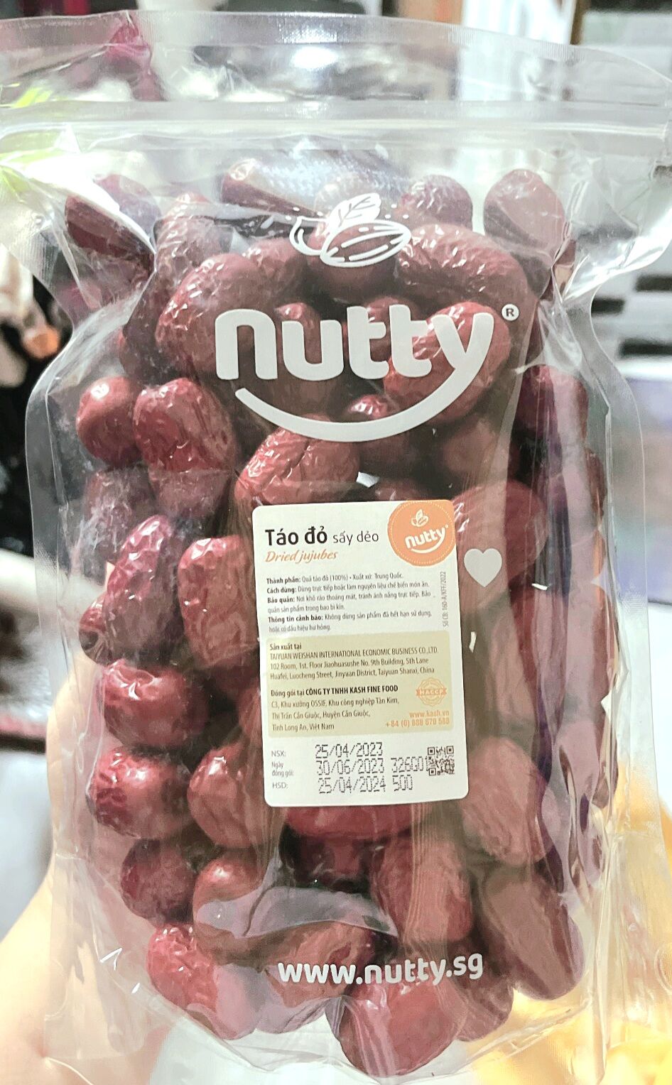 Táo đỏ sấy dẻo Nutty 500gram, trái to hạt nhỏ