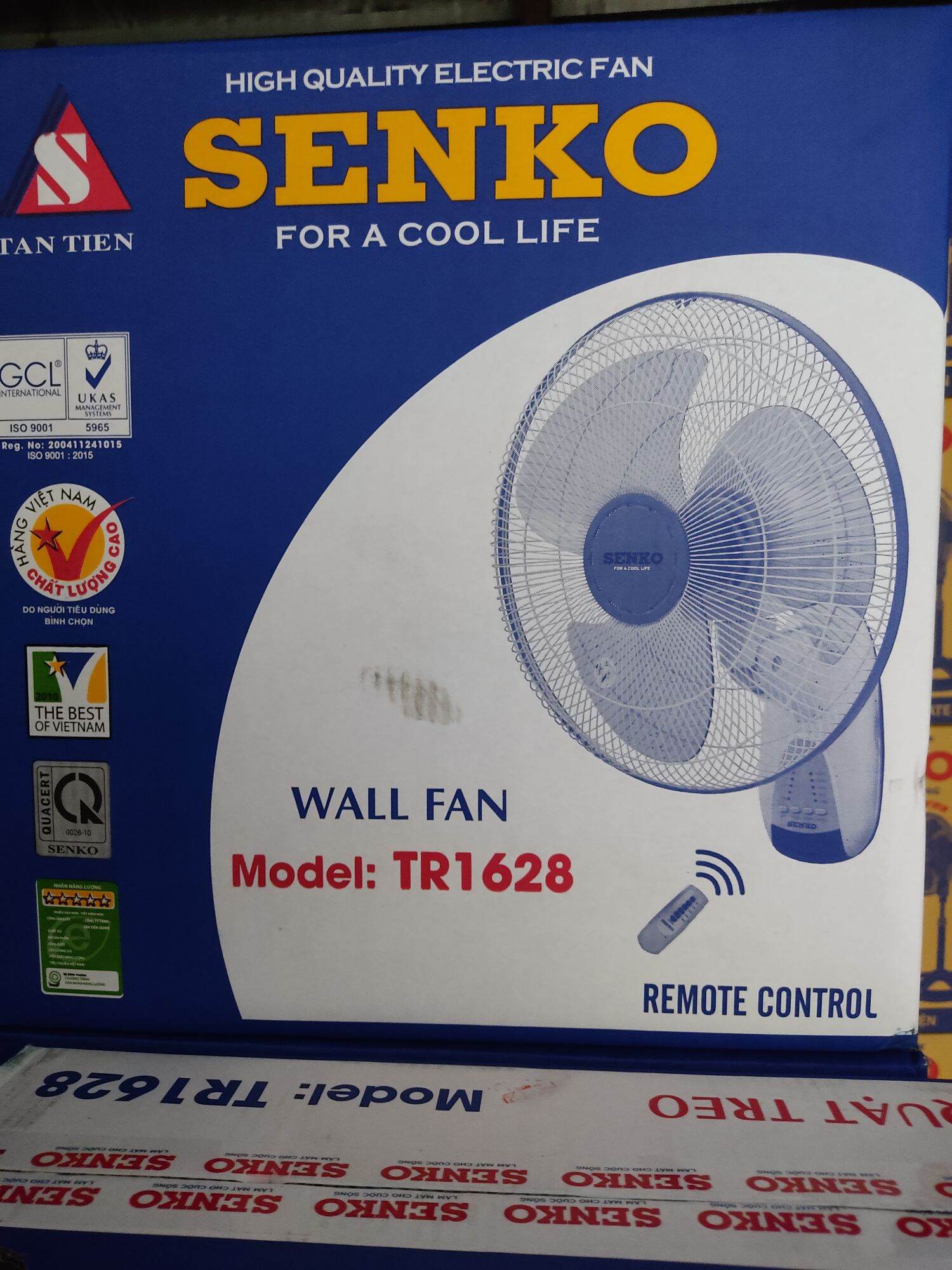 Quạt treo Senko có remote TR1628