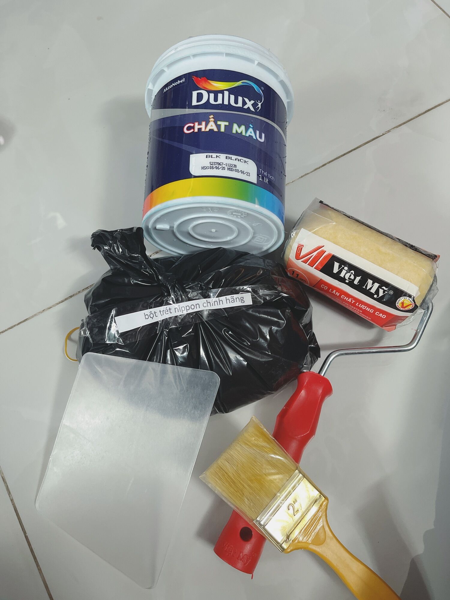 combo( 1kg Sơn trắng + 5 thiết bị  kèm  theo) hàng chính hãng